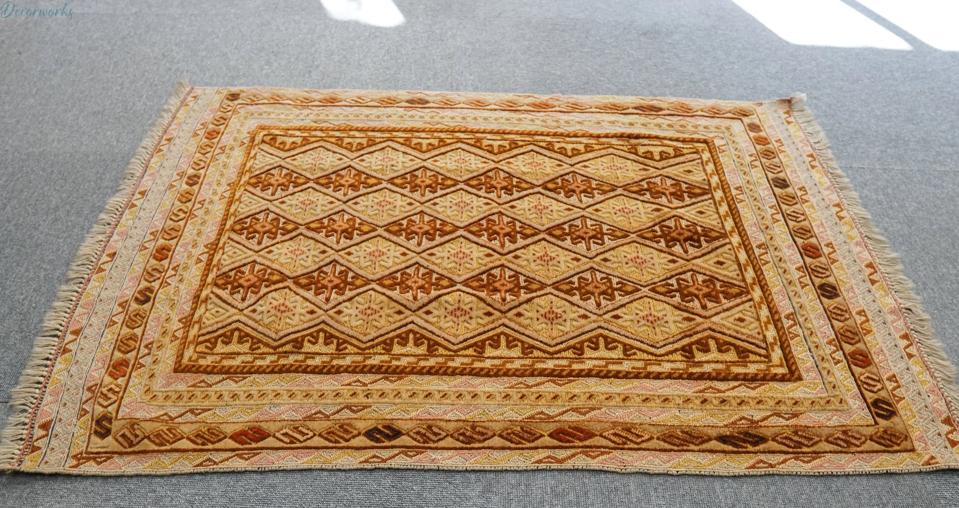 115×76cm　手織りマシュワニキリム Decorworks