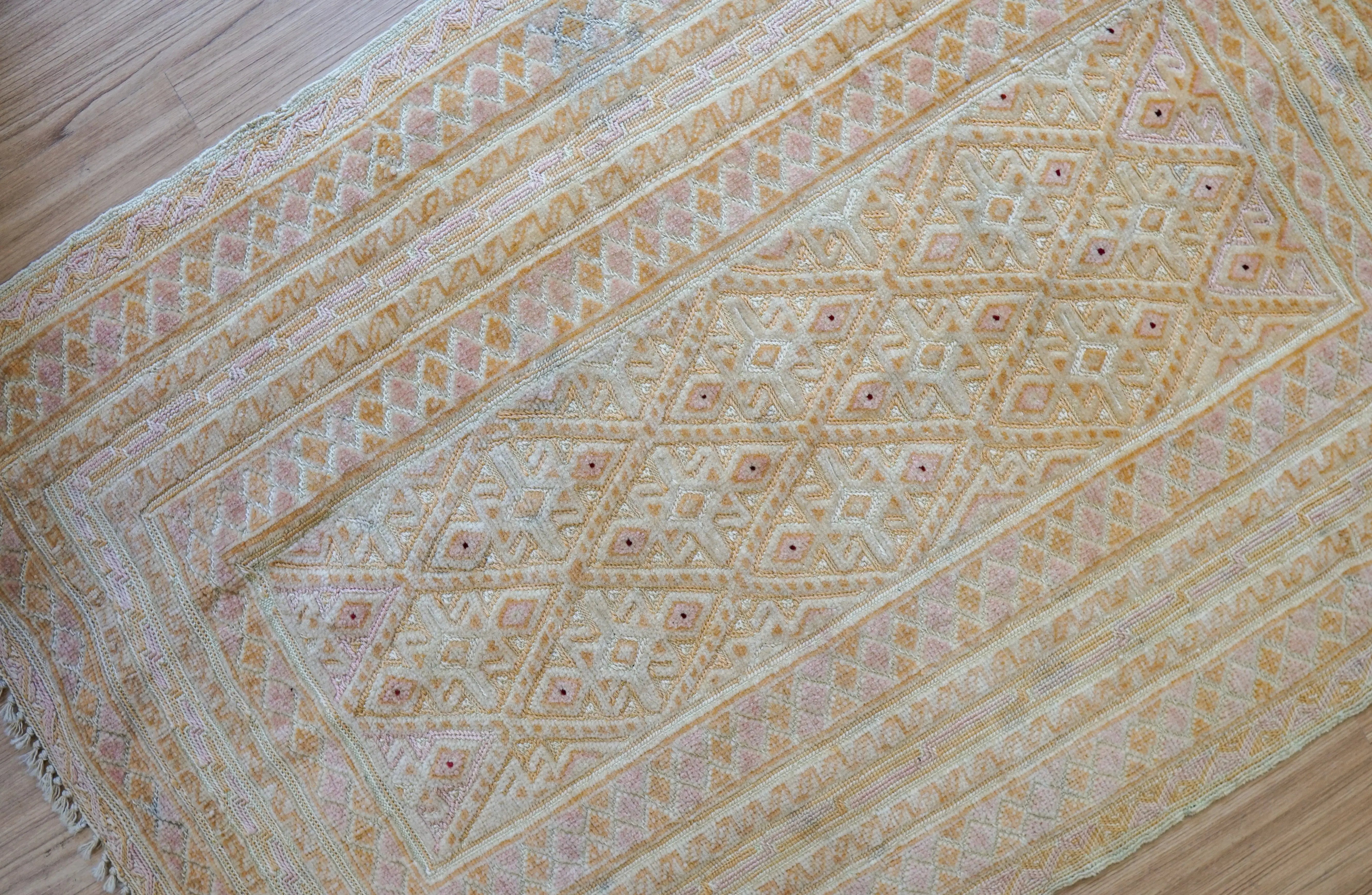 アフガニスタン　マシュワニキリム 手織り絨毯　size:115㎝ × 76cm 115cm × 76cm アフガニスタン マシュワニキリム 手織り絨毯 - Decorworks