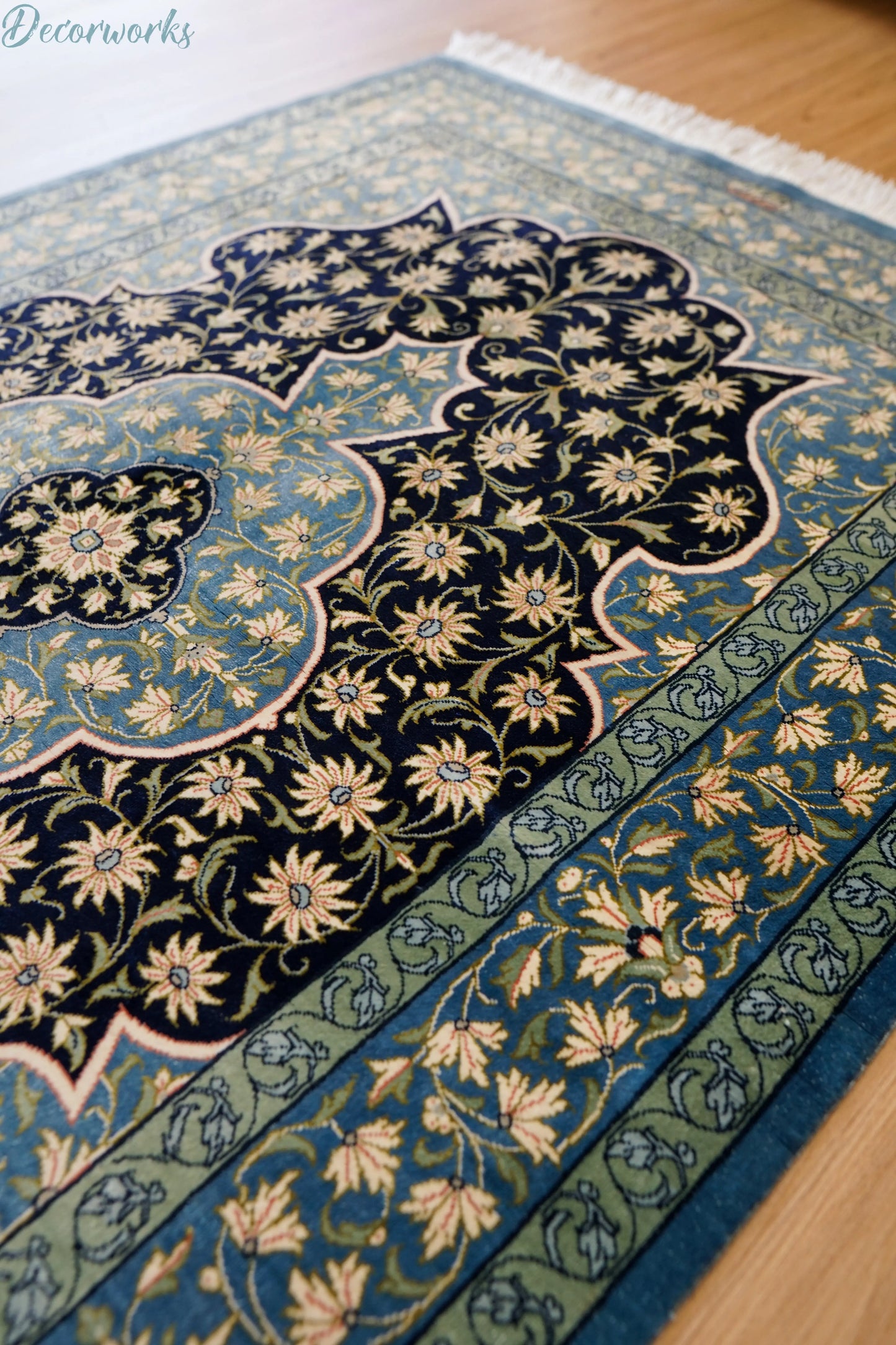 116×77cm　ペルシャ絨毯　クム産　アールローブ房　シルク 100%　証明書付 Decorworks