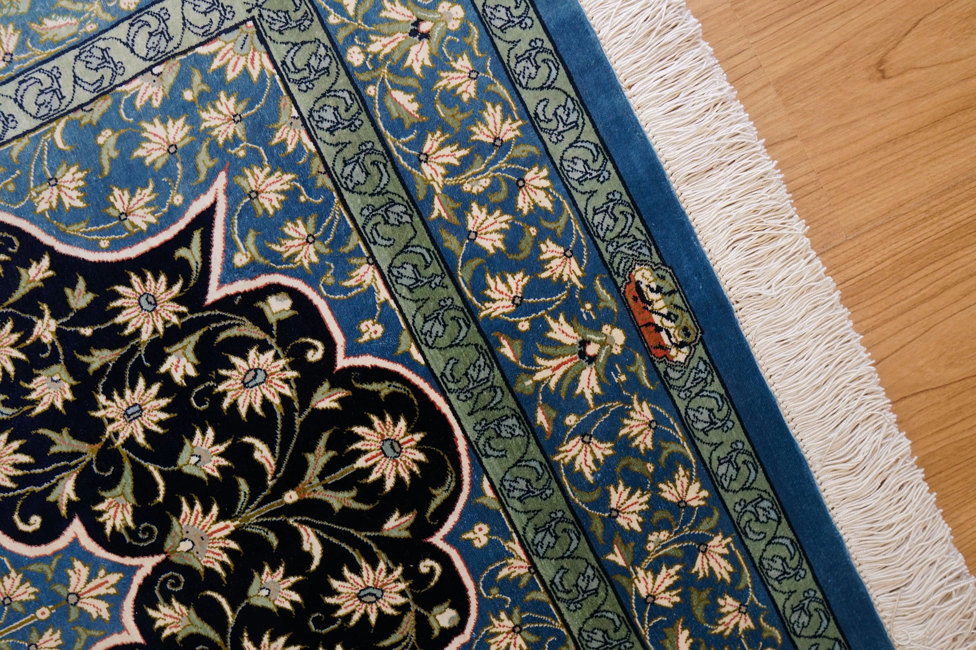 116×77cm　ペルシャ絨毯　クム産　アールローブ房　シルク 100%　証明書付 Decorworks