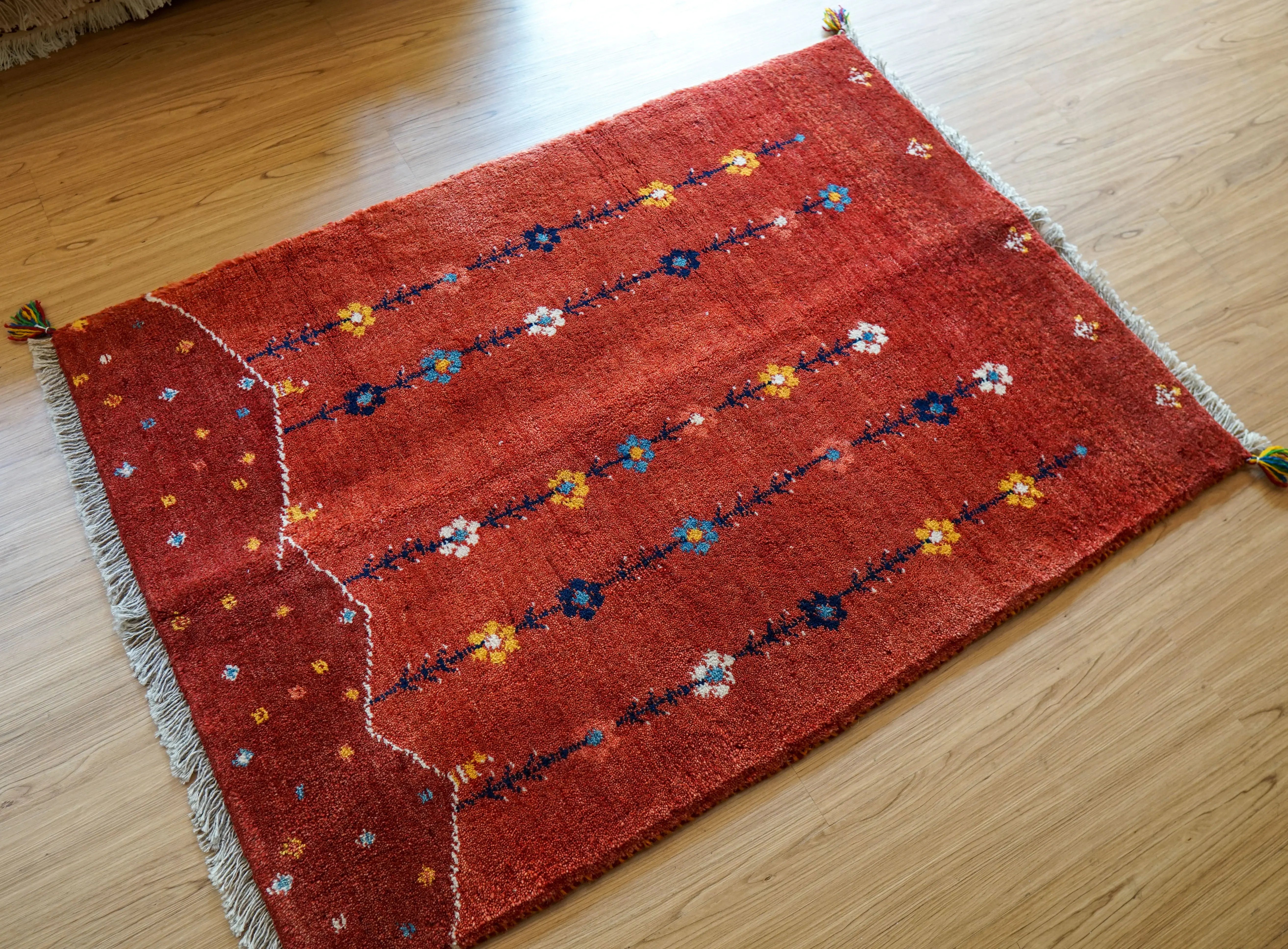 ギャッベ 遊牧民伝統のウールラグ decorworks – Decorworks