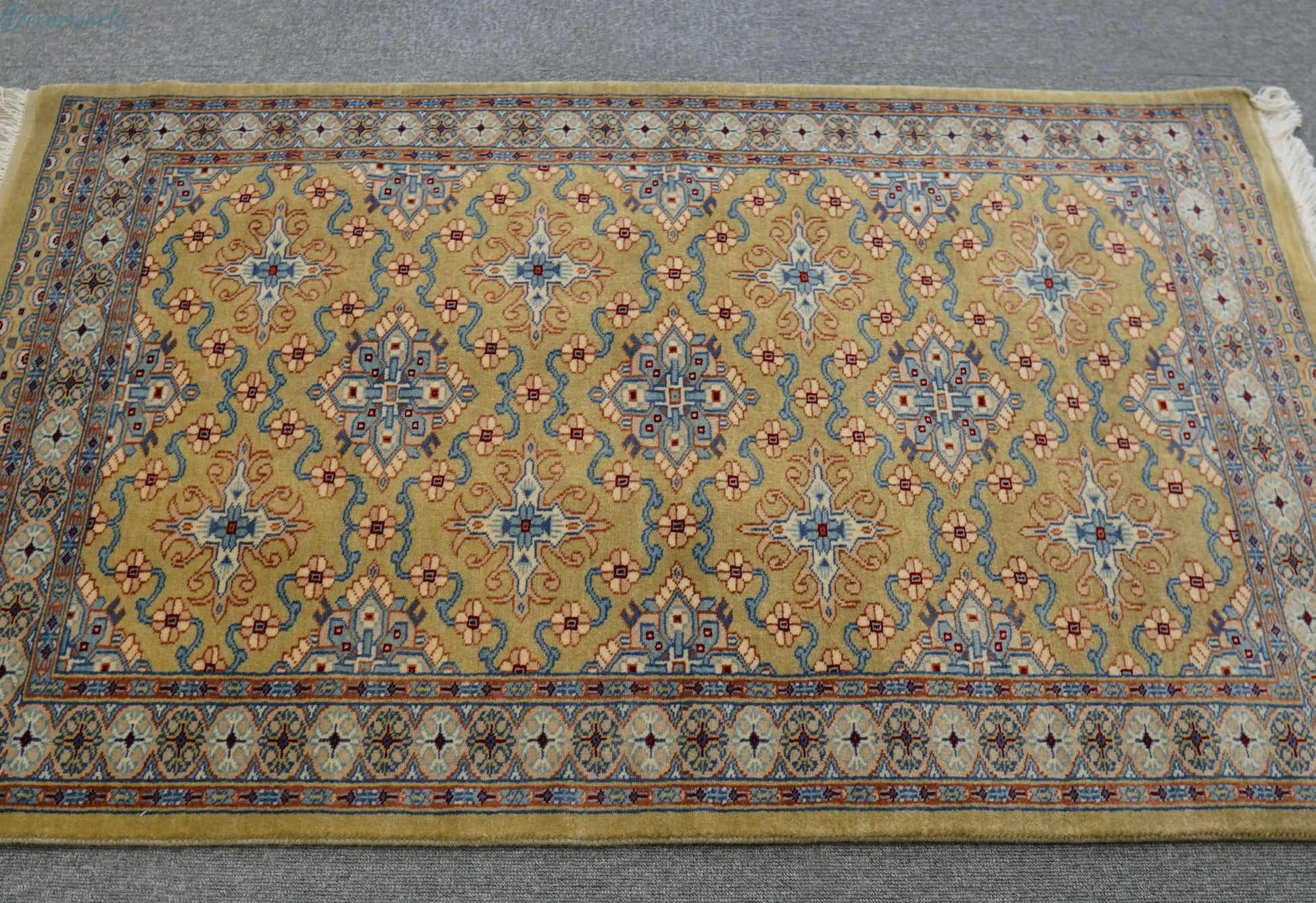 121×78cm パキスタン手織り絨毯 Decorworks