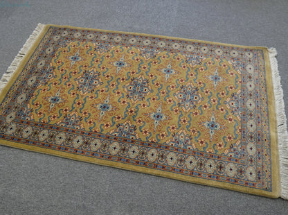 121×78cm パキスタン手織り絨毯 Decorworks