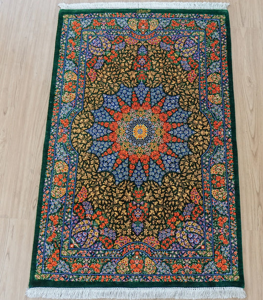 121×80cm　 ペルシャ絨毯　クム産　シラージ房　シルク　証明書付 Decorworks