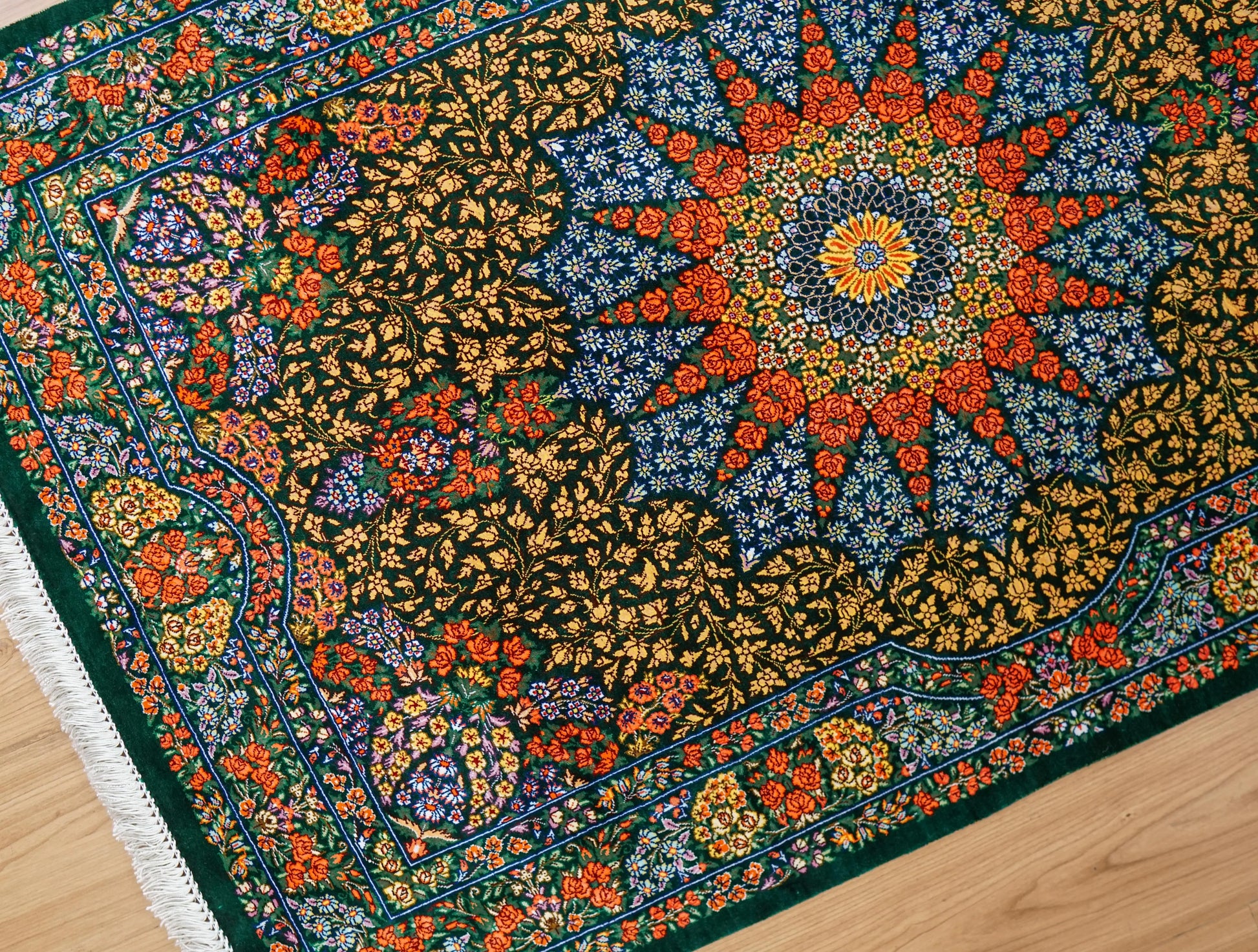 121×80cm　 ペルシャ絨毯　クム産　シラージ房　シルク　証明書付 Decorworks