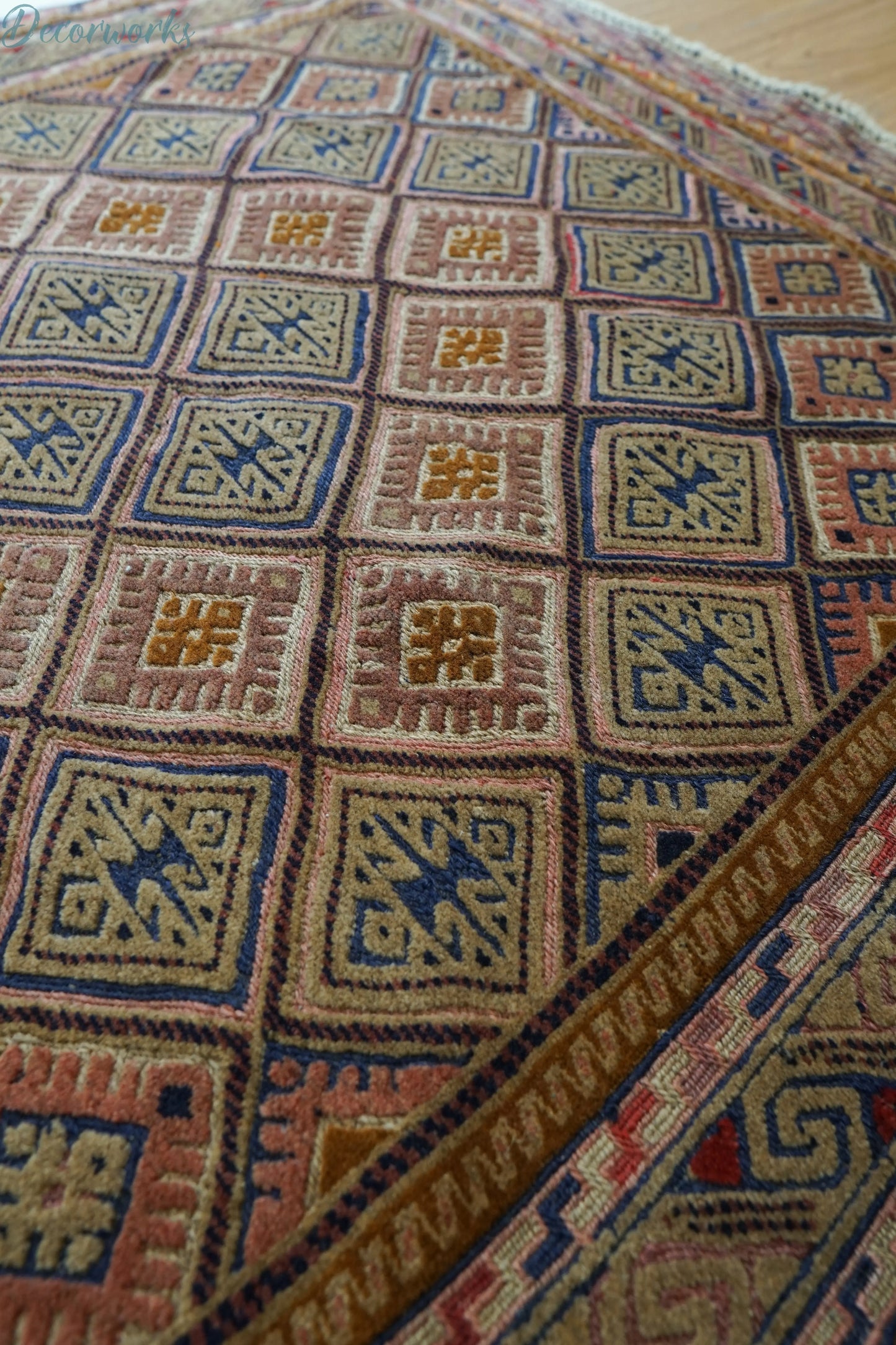 122×112cm 手織りマシュワニキリム Decorworks