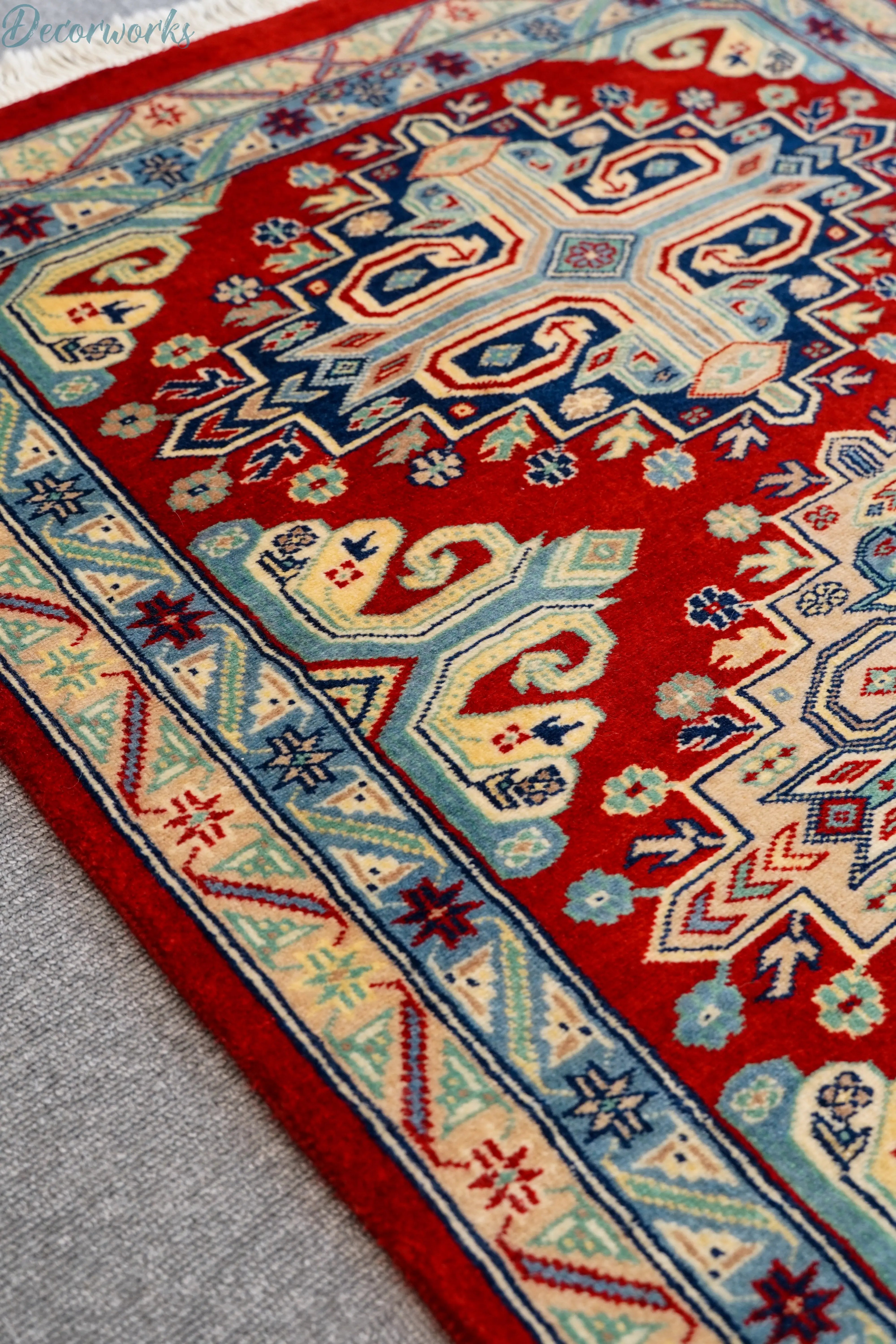 【新品未使用】パキスタン産　手織り　高級絨毯 124×76cm パキスタン手織り絨毯 - Decorworks