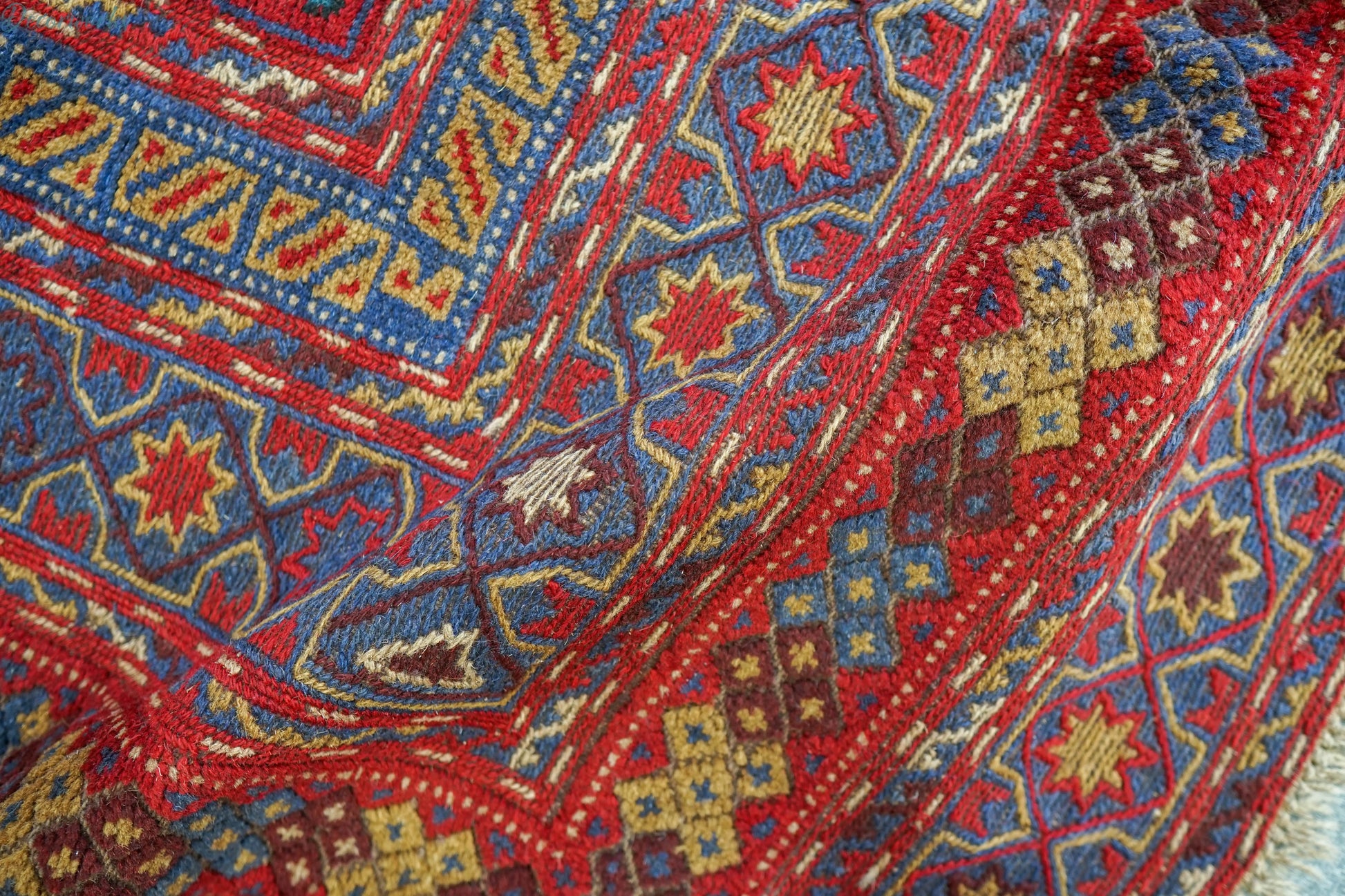 125×113cm 手織りマシュワニキリム 手織り絨毯 Decorworks
