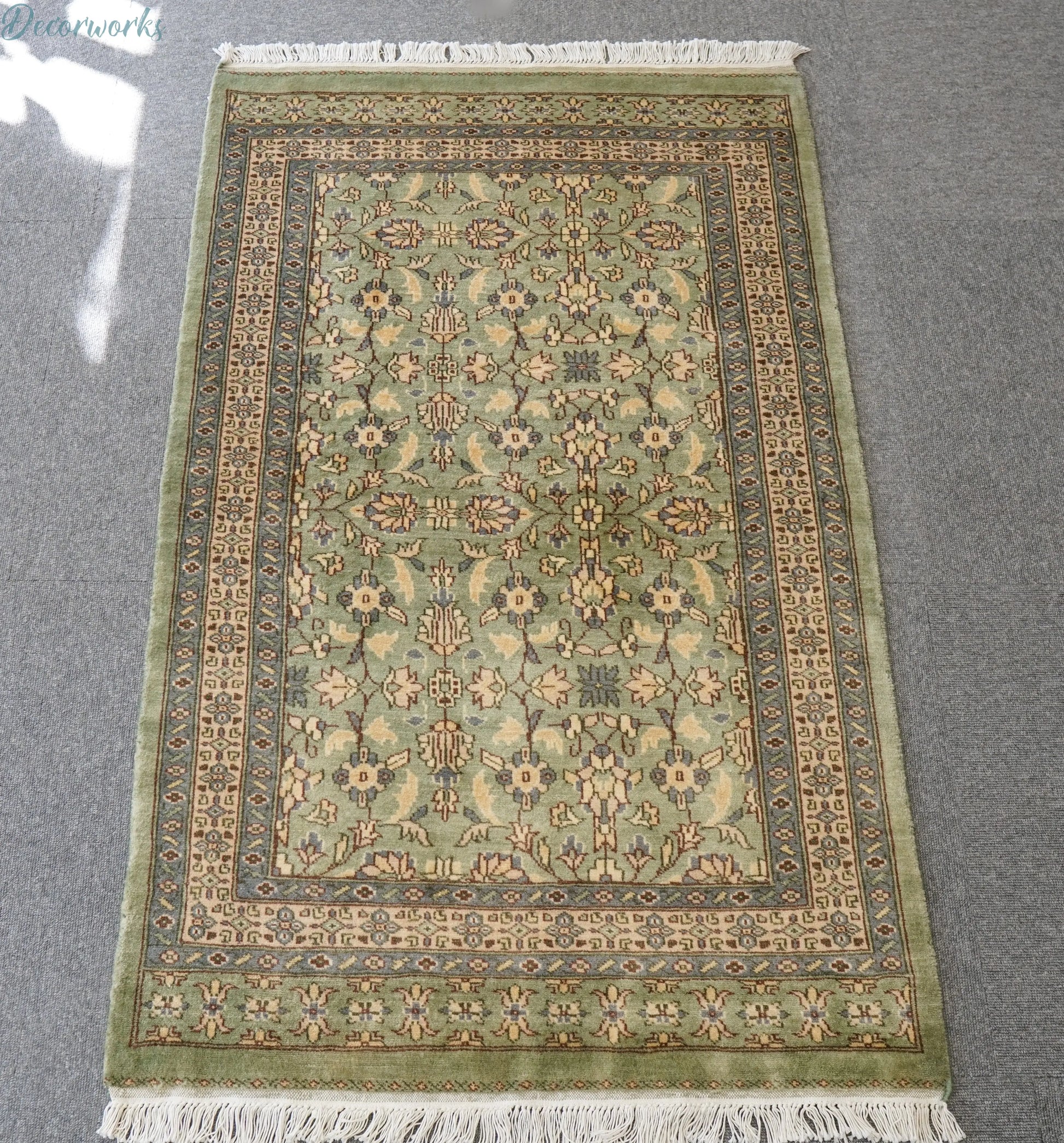 126×78cm　パキスタン手織り絨毯 Decorworks