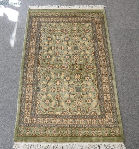126×78cm　パキスタン手織り絨毯 Decorworks