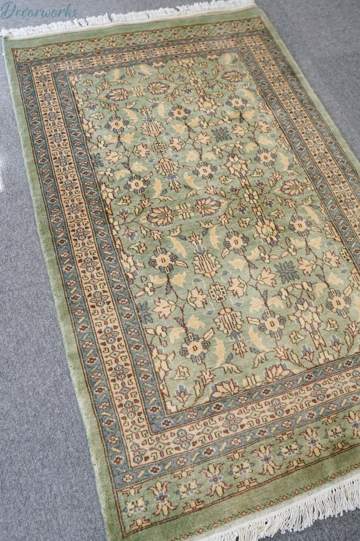 126×78cm　パキスタン手織り絨毯 Decorworks