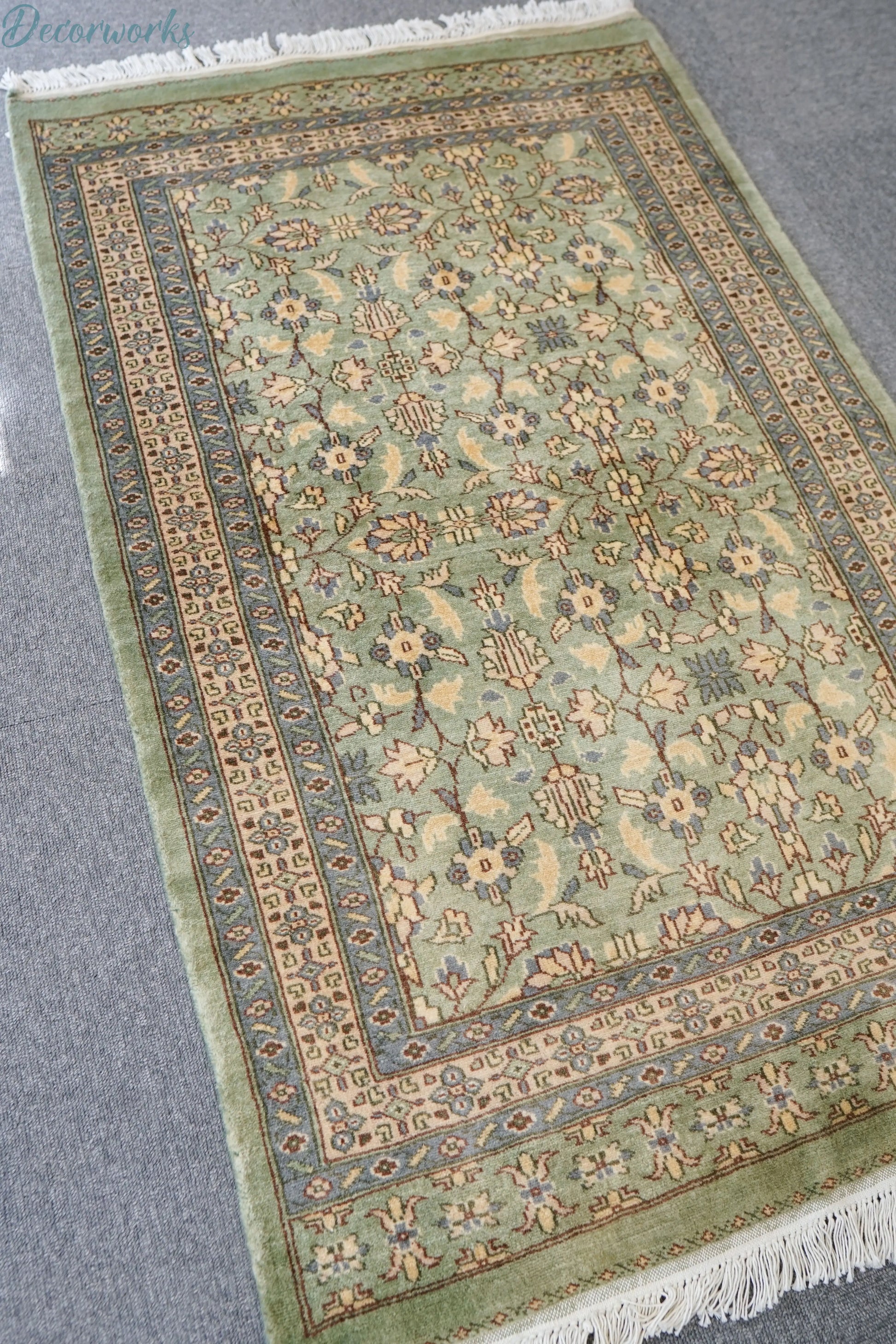 126×78cm　パキスタン手織り絨毯 Decorworks