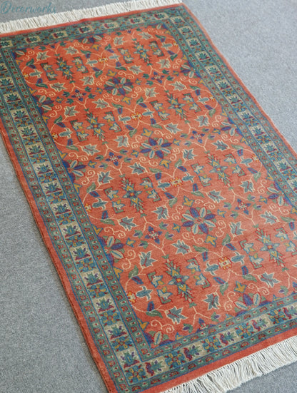126×82cm  パキスタン手織り絨毯 - Decorworks