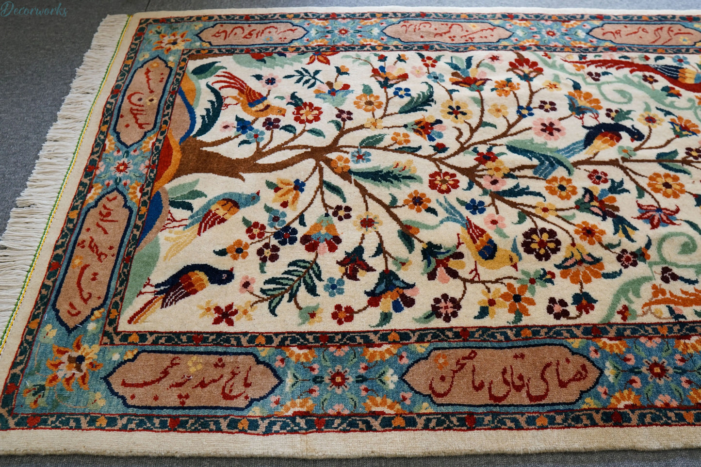 130×85cm　　ペルシャ バラミン産 手織り絨毯 Decorworks