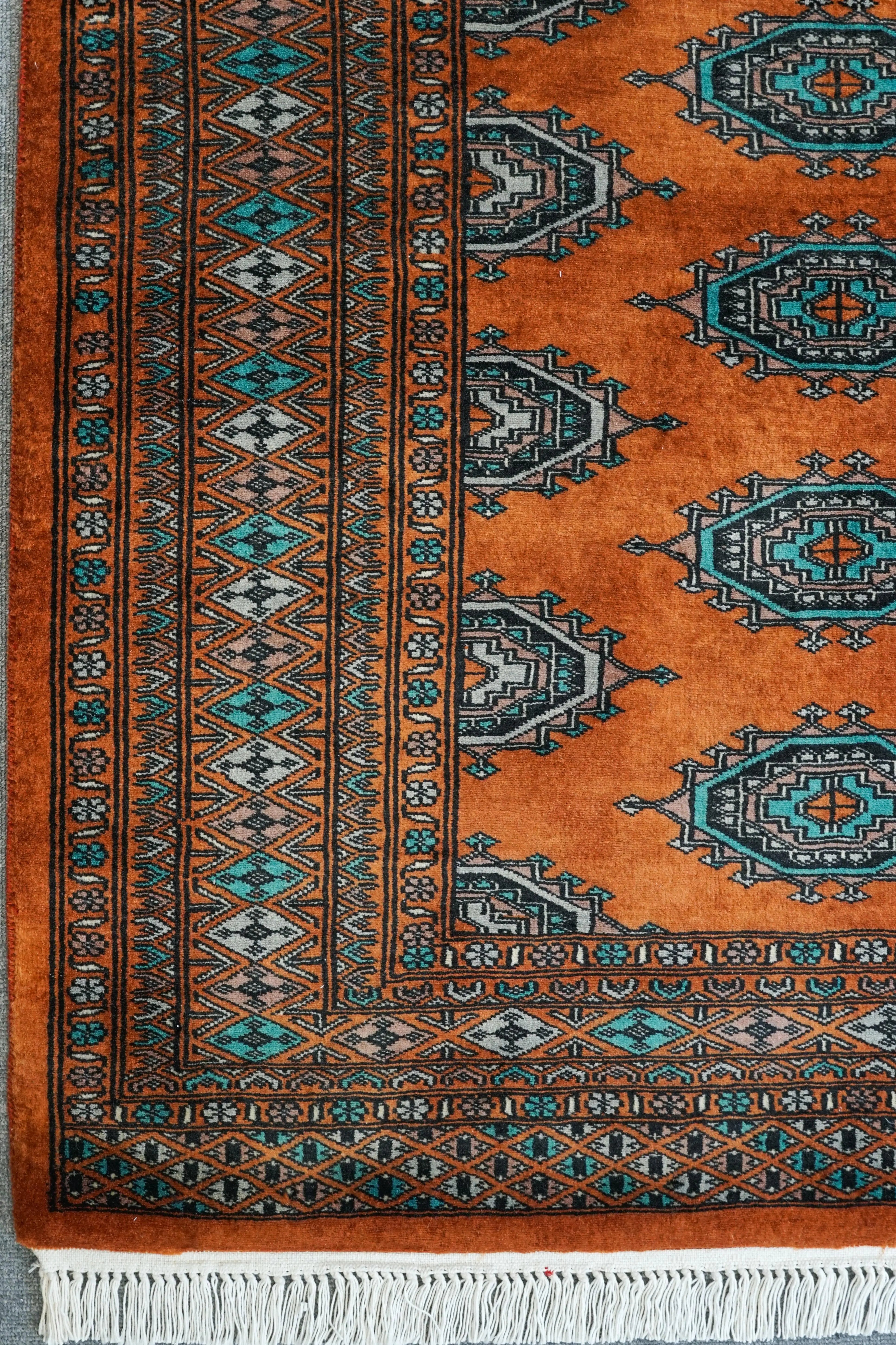 140×95cm パキスタン手織り絨毯 - Decorworks