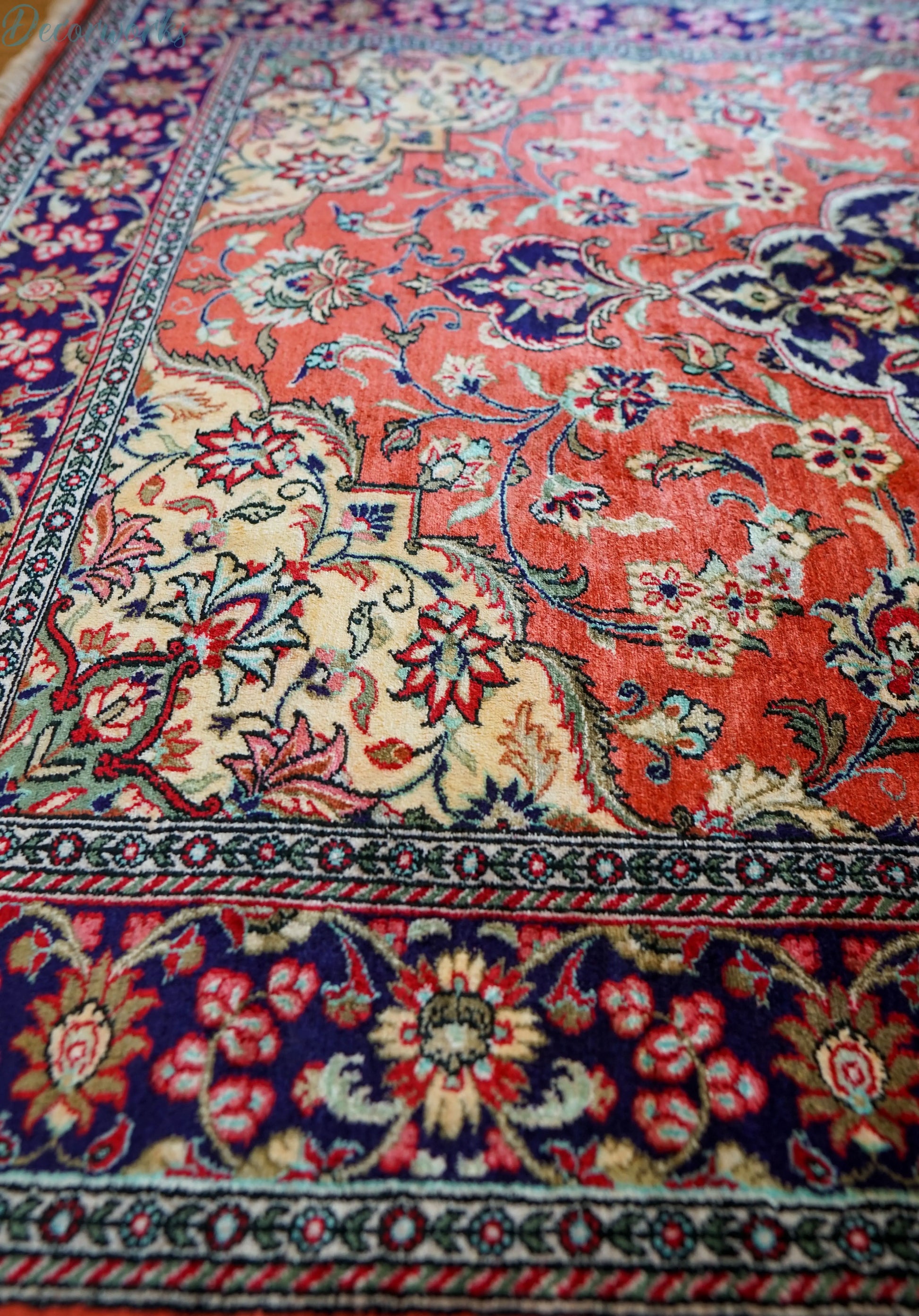 145×102cm ペルシャ絨毯　クム産 シルク　ビンテージラグ Decorworks