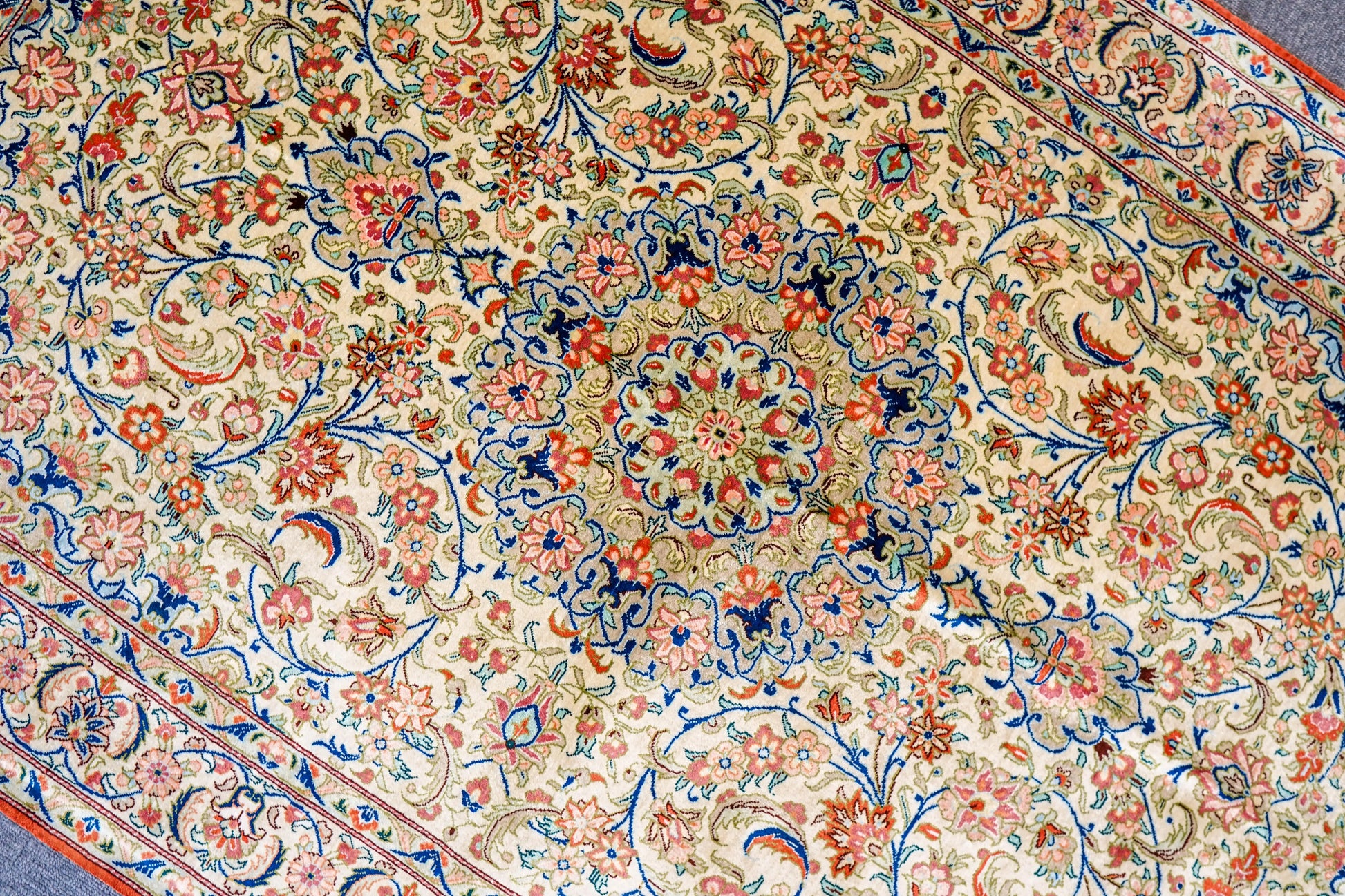 150×100cm ペルシャ絨毯　クム産　シルク 100% Decorworks