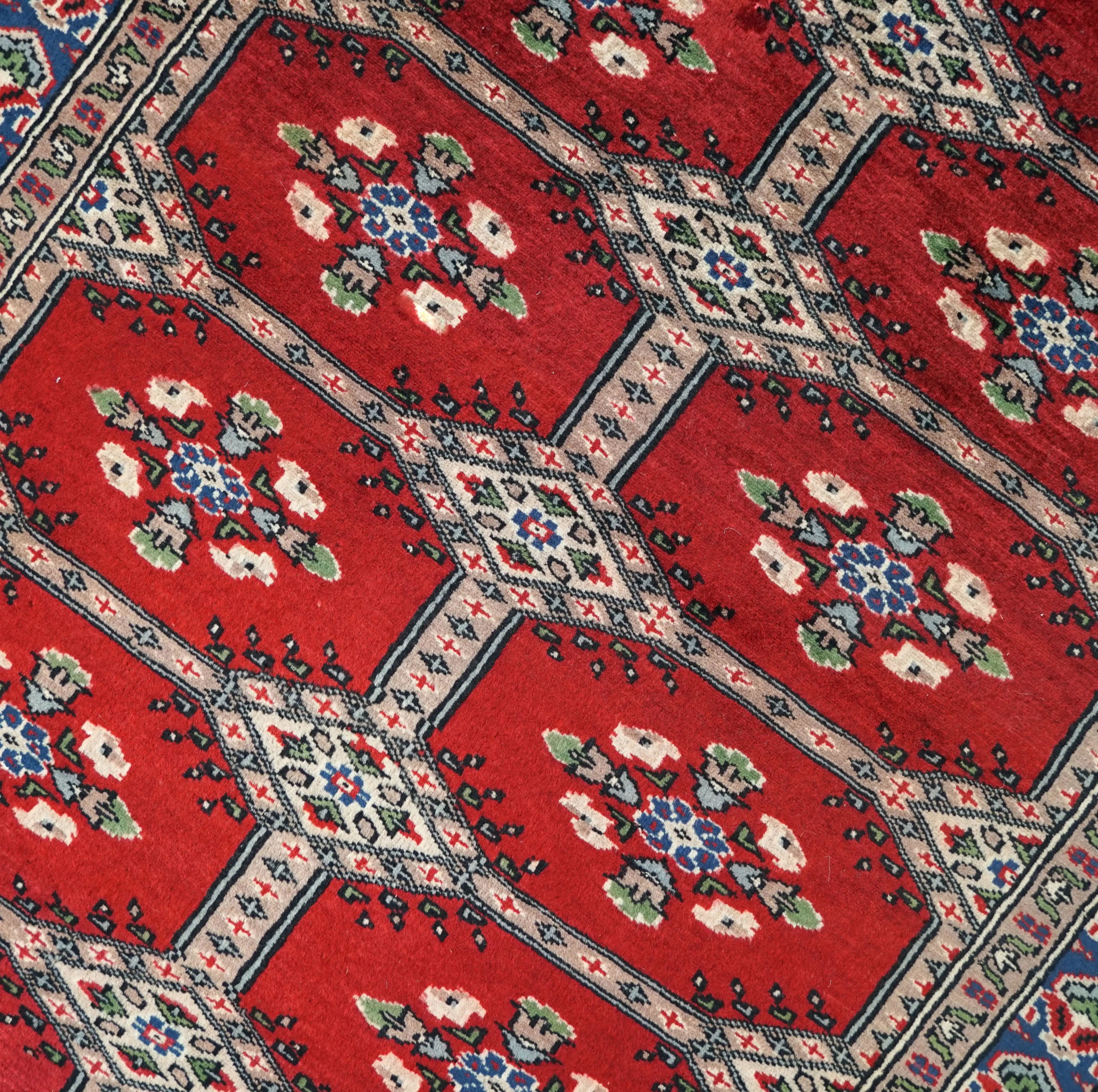 パキスタン手織り絨毯 150×92cm、ジャールダールデザインの伝統模様