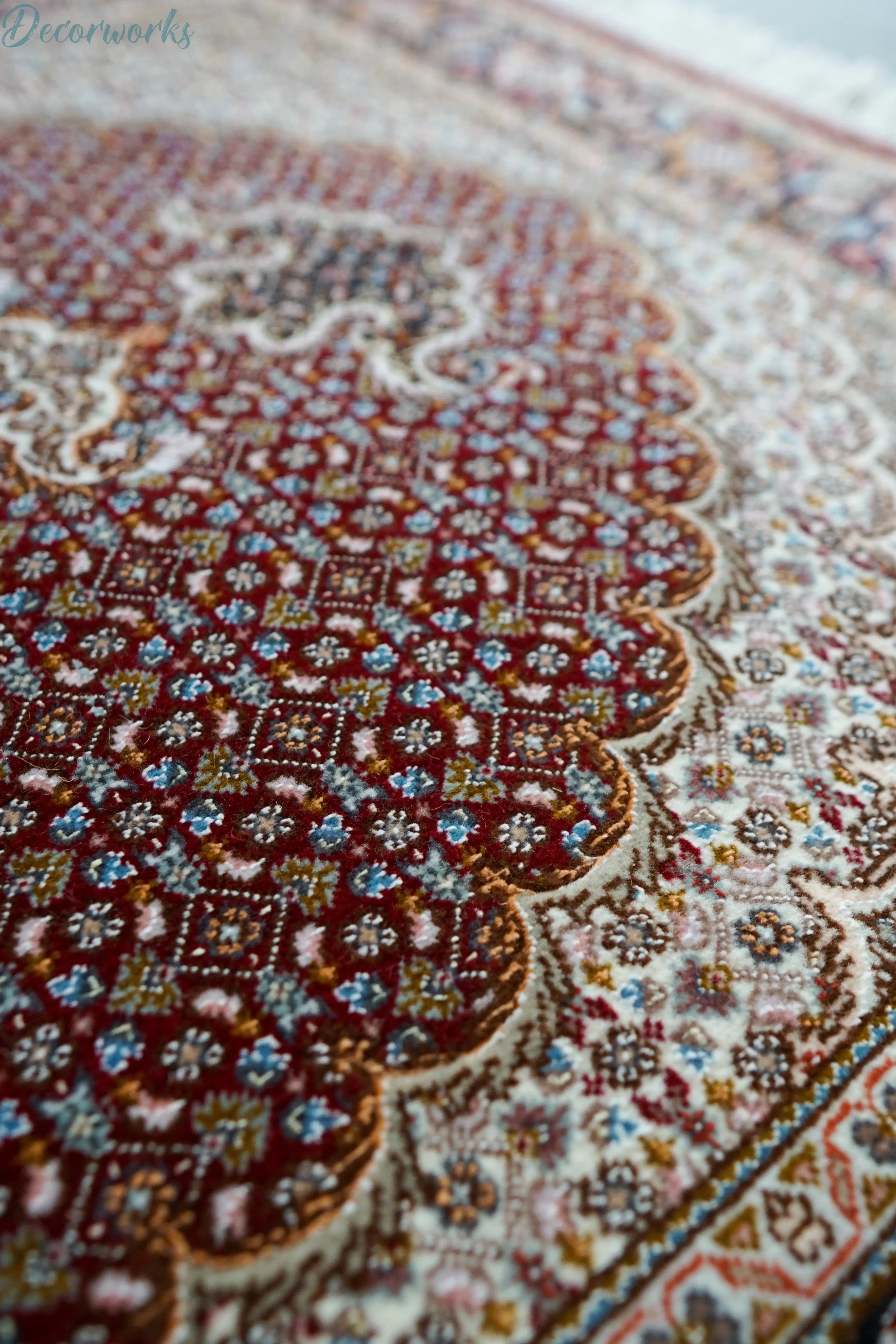 154×100cm 手織り ペルシャ絨毯 タブリーズ産 50RAJ - Decorworks