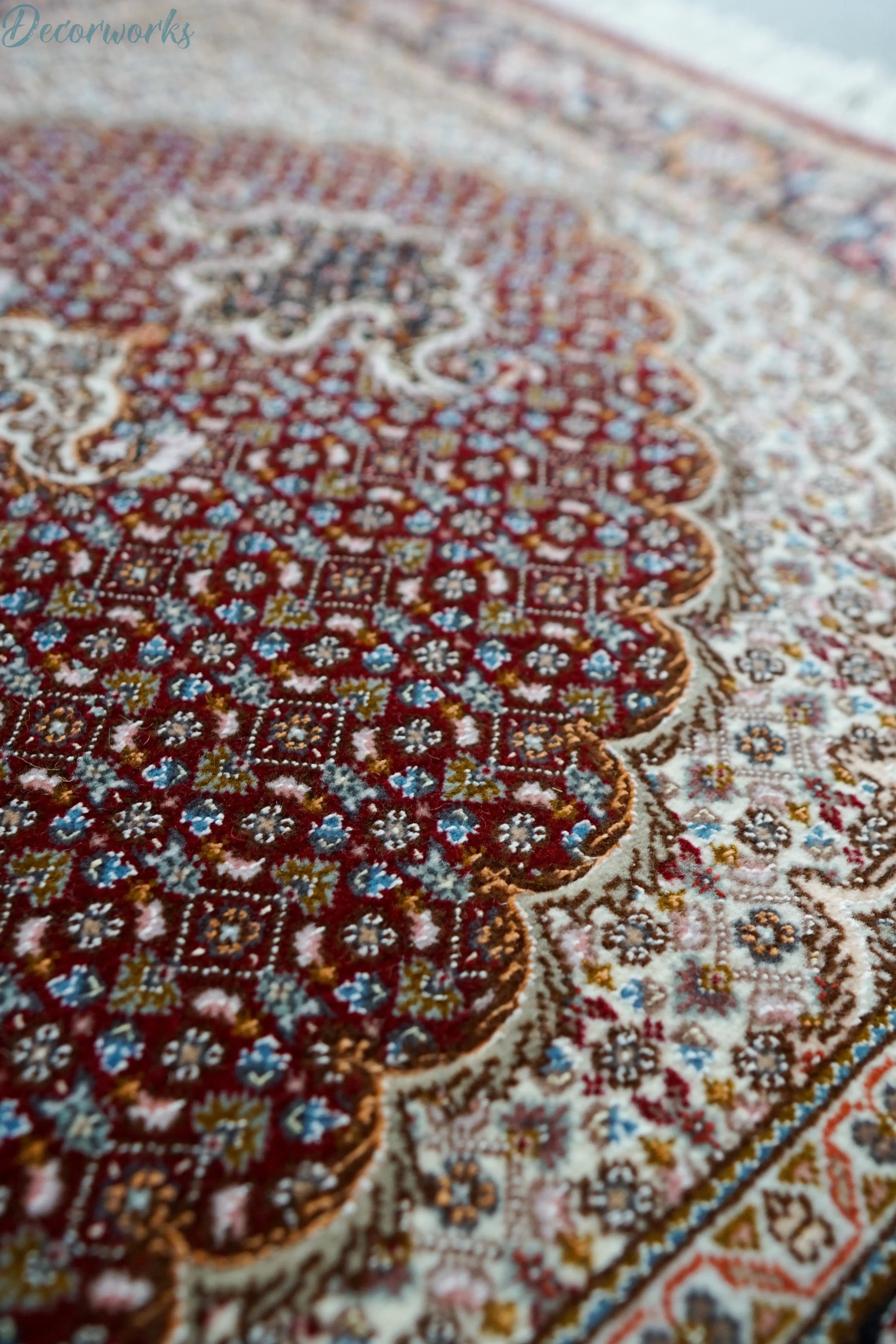 154×100cm 手織り ペルシャ絨毯 タブリーズ産　50RAJ Decorworks