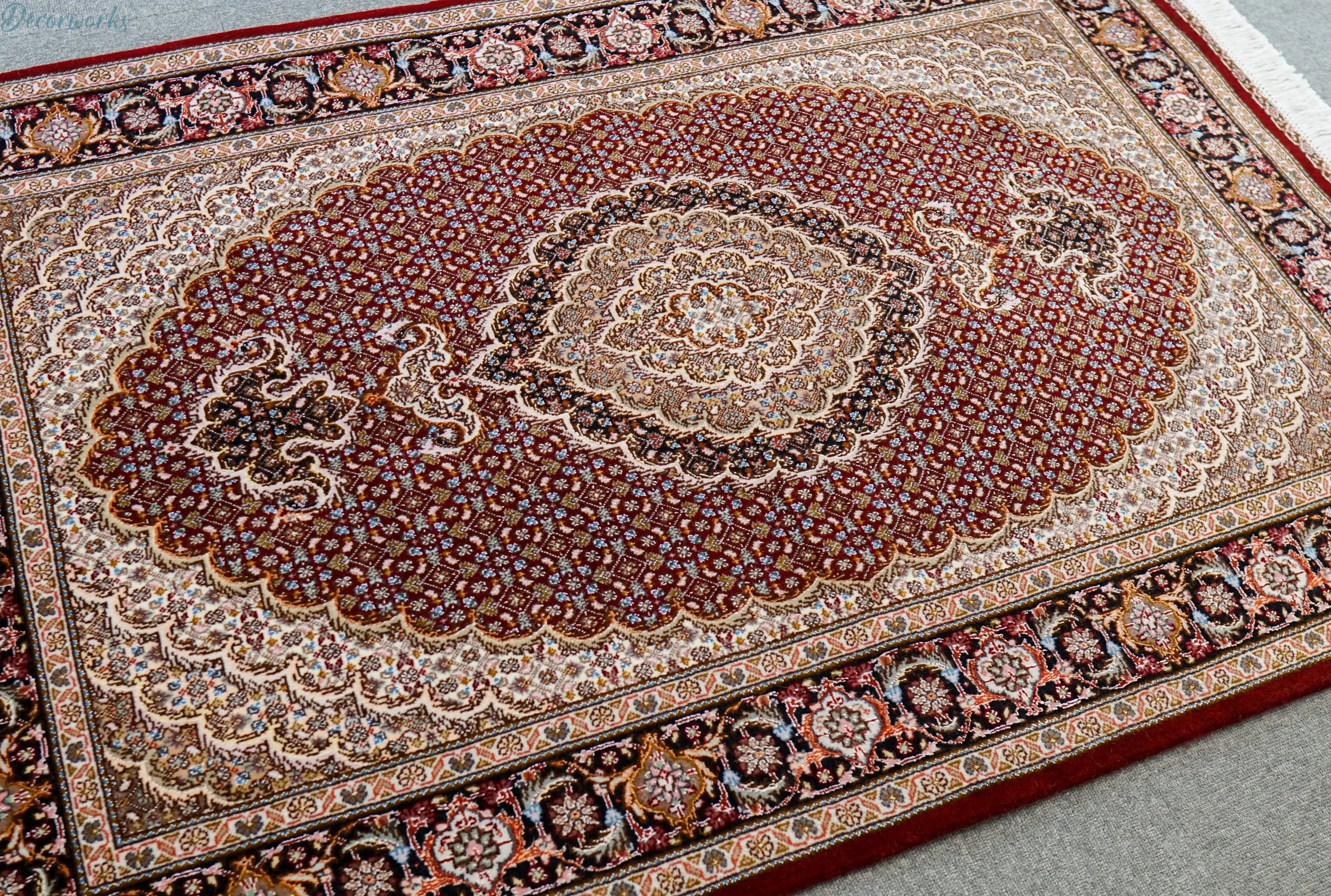 154×100cm 手織り ペルシャ絨毯 タブリーズ産 50RAJ - Decorworks