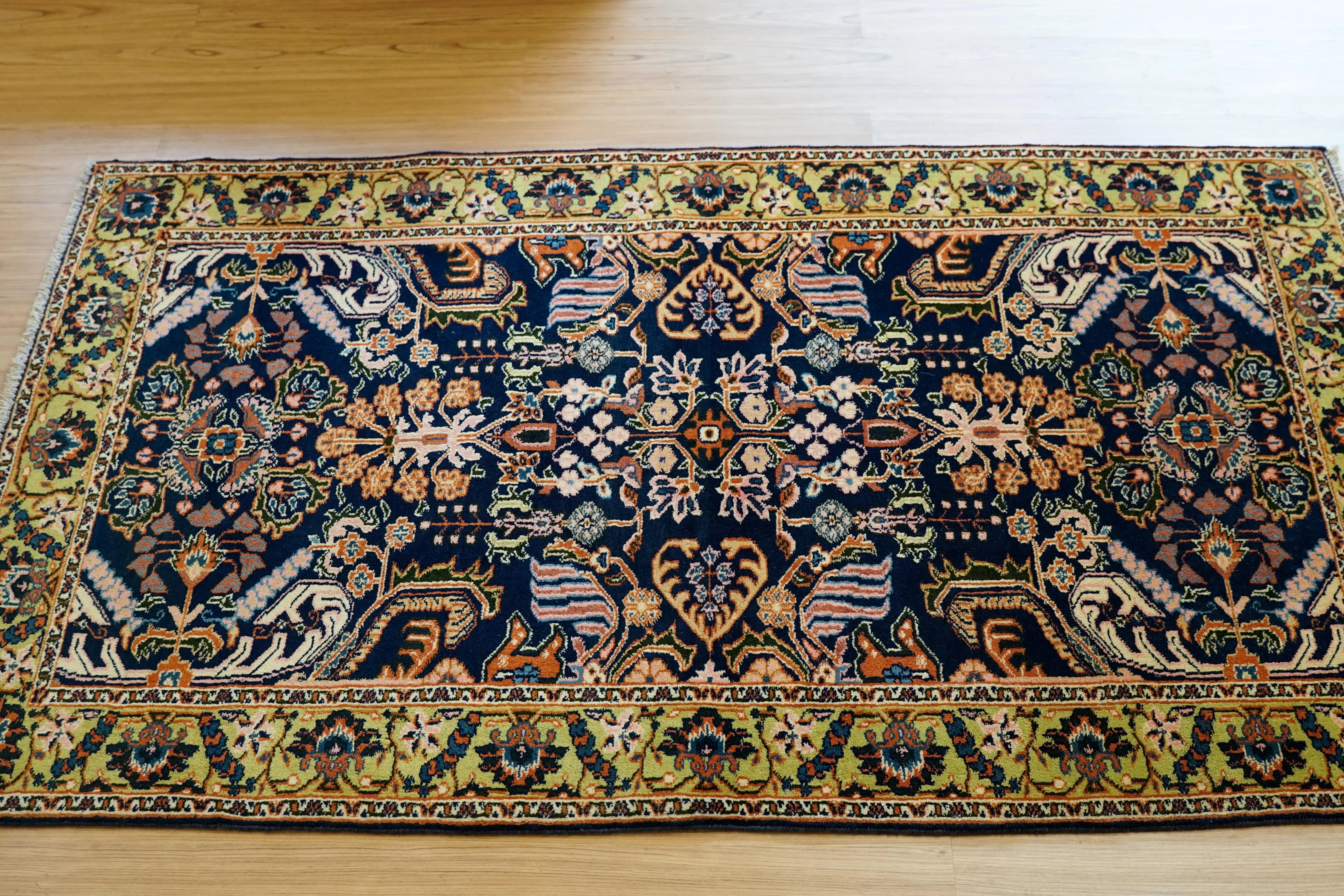 ★ 好きなもの売り場★ トライバルラグ　ネイビーバルーチ トライバルラグ / バルーチ C