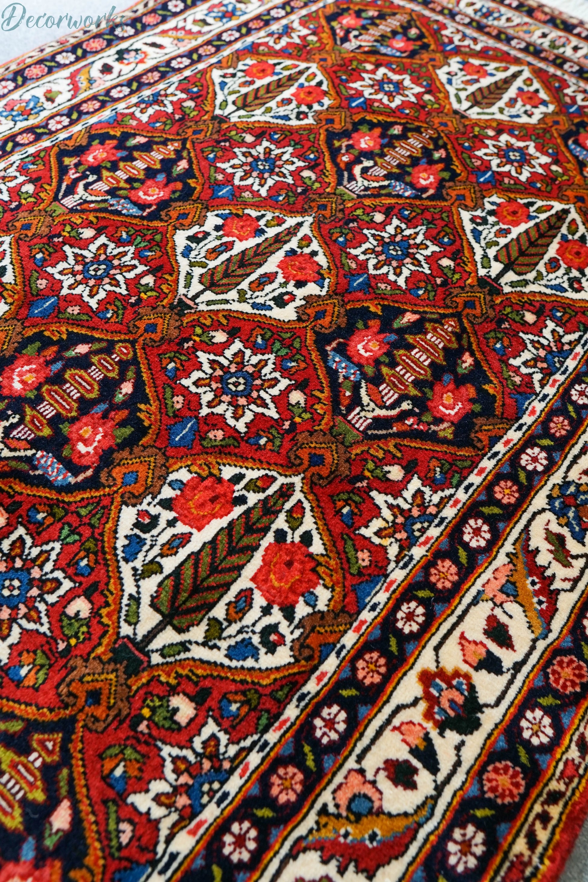 162×105cm ペルシャ絨毯 バクティアリ Decorworks