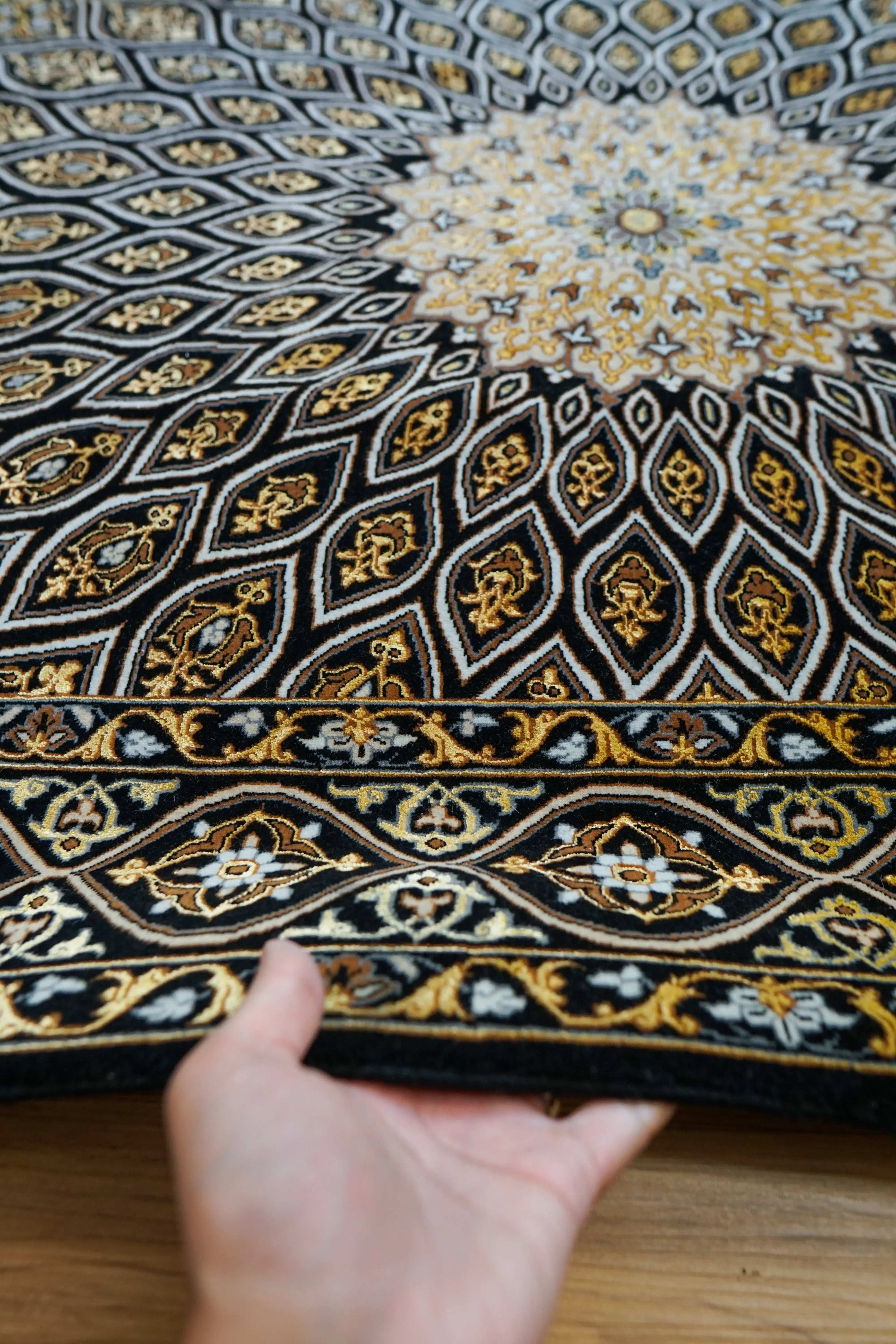 ペルシャ絨毯 イスファハン産 フセーエニ房 174×110cm Decorworks