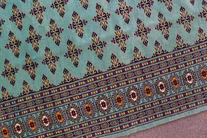 180×129cm パキスタン手織り絨毯 Decorworks