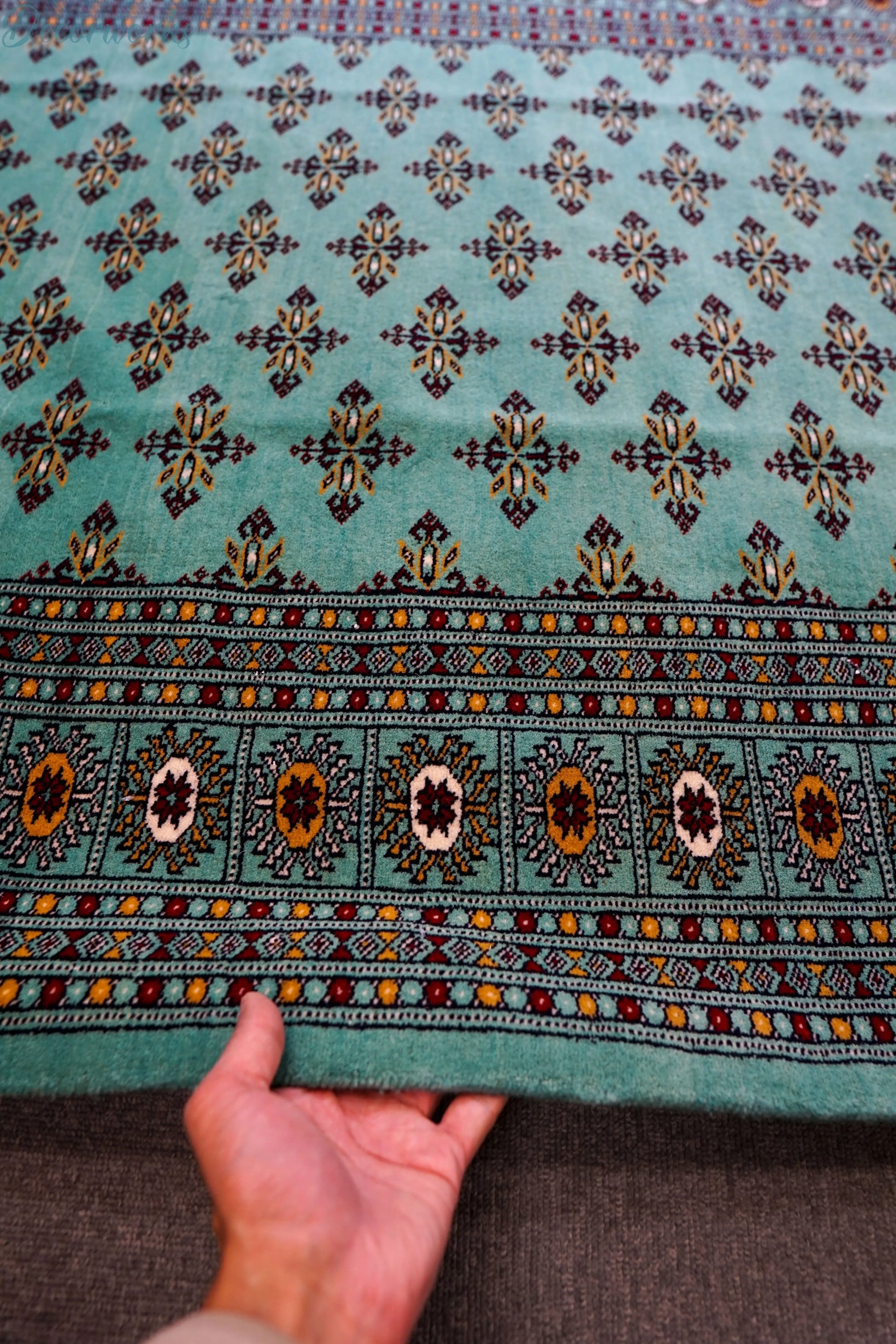 180×129cm パキスタン手織り絨毯 Decorworks