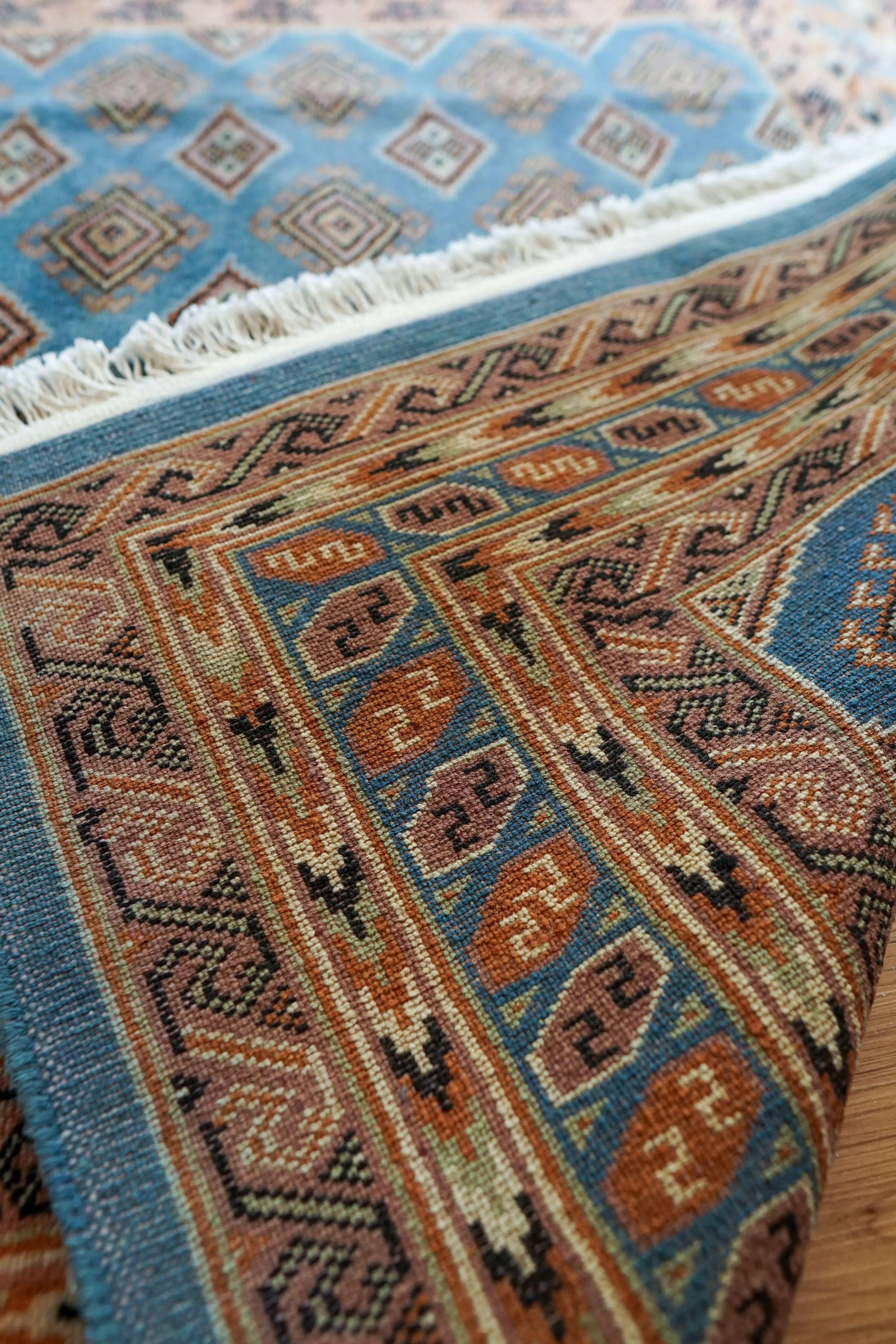 パキスタン手織り絨毯 トライバルラグ 185×125cm - Decorworks