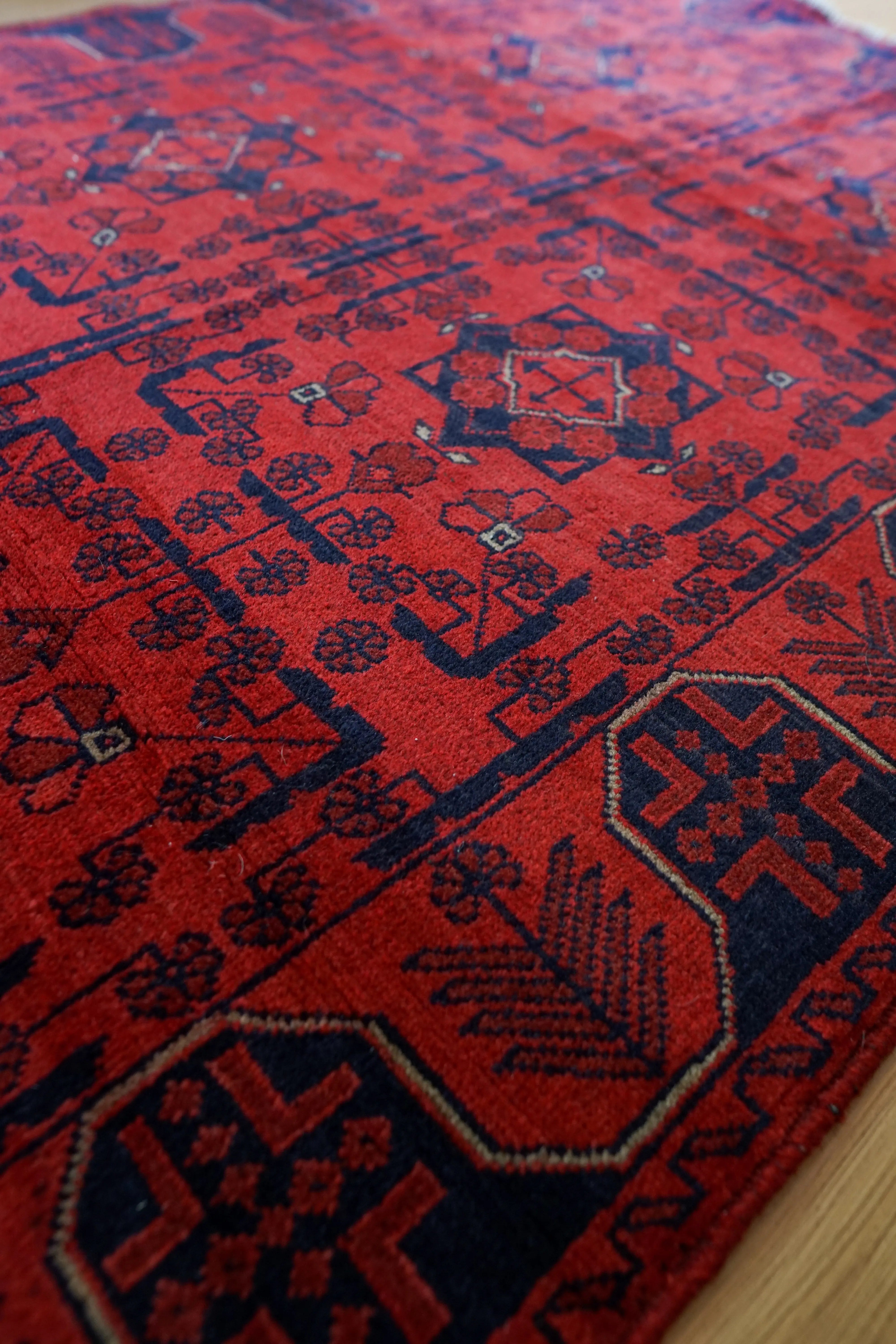 アフガニスタン手織り絨毯 カールモハメディ 195×121cm,伝統