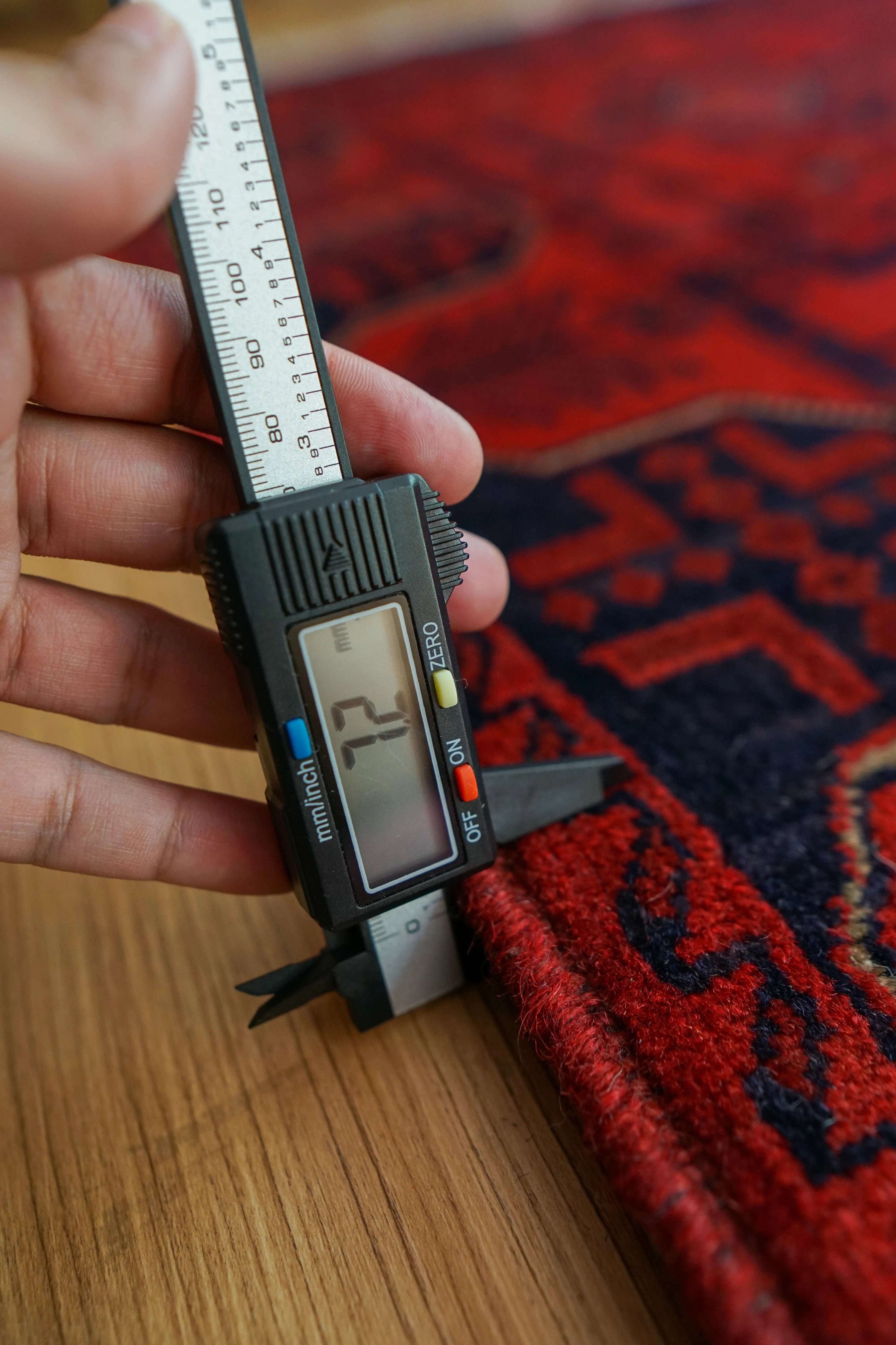 アフガニスタン手織り絨毯 カールモハメディ 195×121cm,伝統トライバル