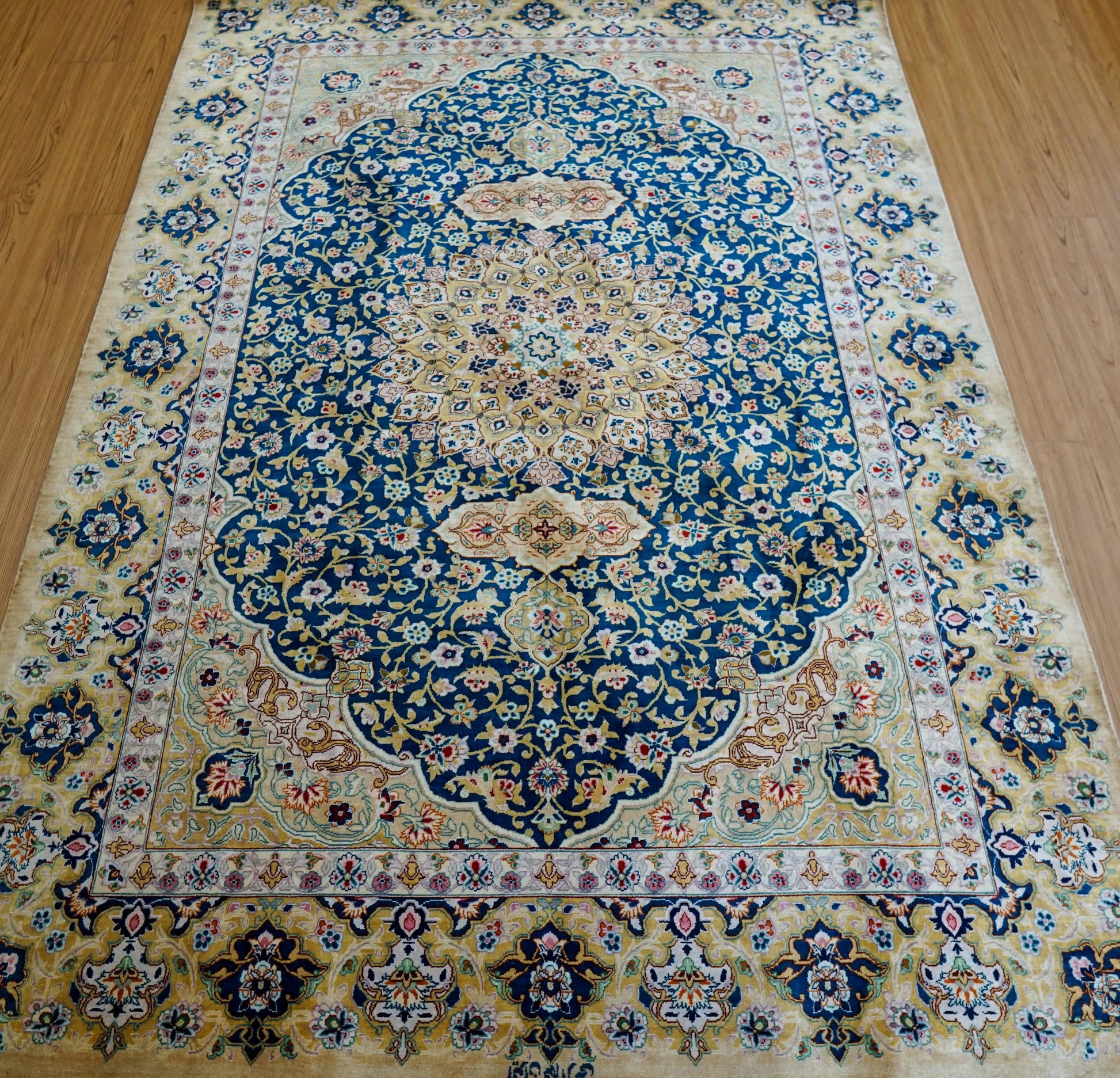 Collection 200×81cm　ペルシャ絨毯　クム産　モハメドジャムシェヂ房　シルク 100%　証明書付