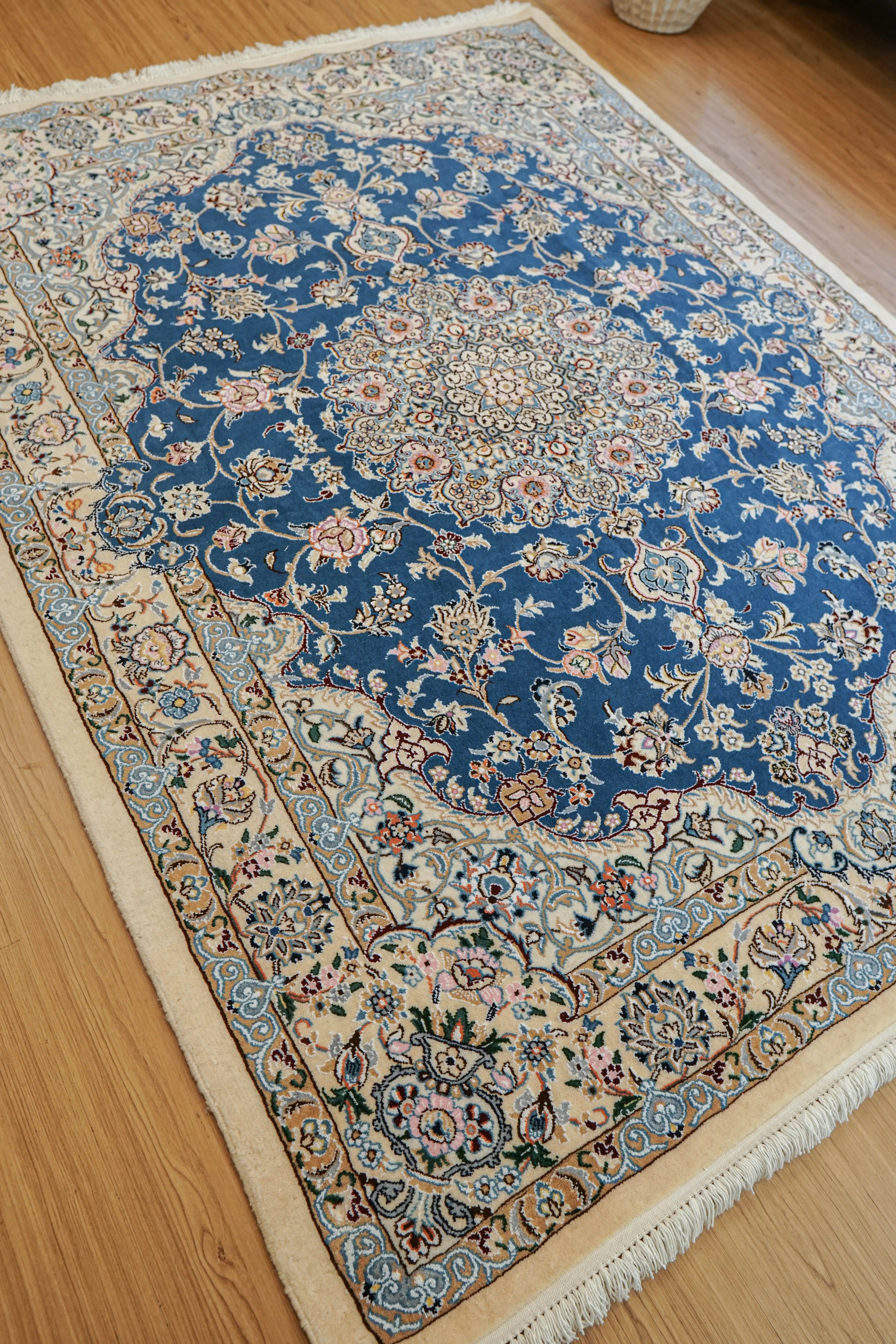 ペルシャ絨毯 ナイン産198×150cm- Decorworks