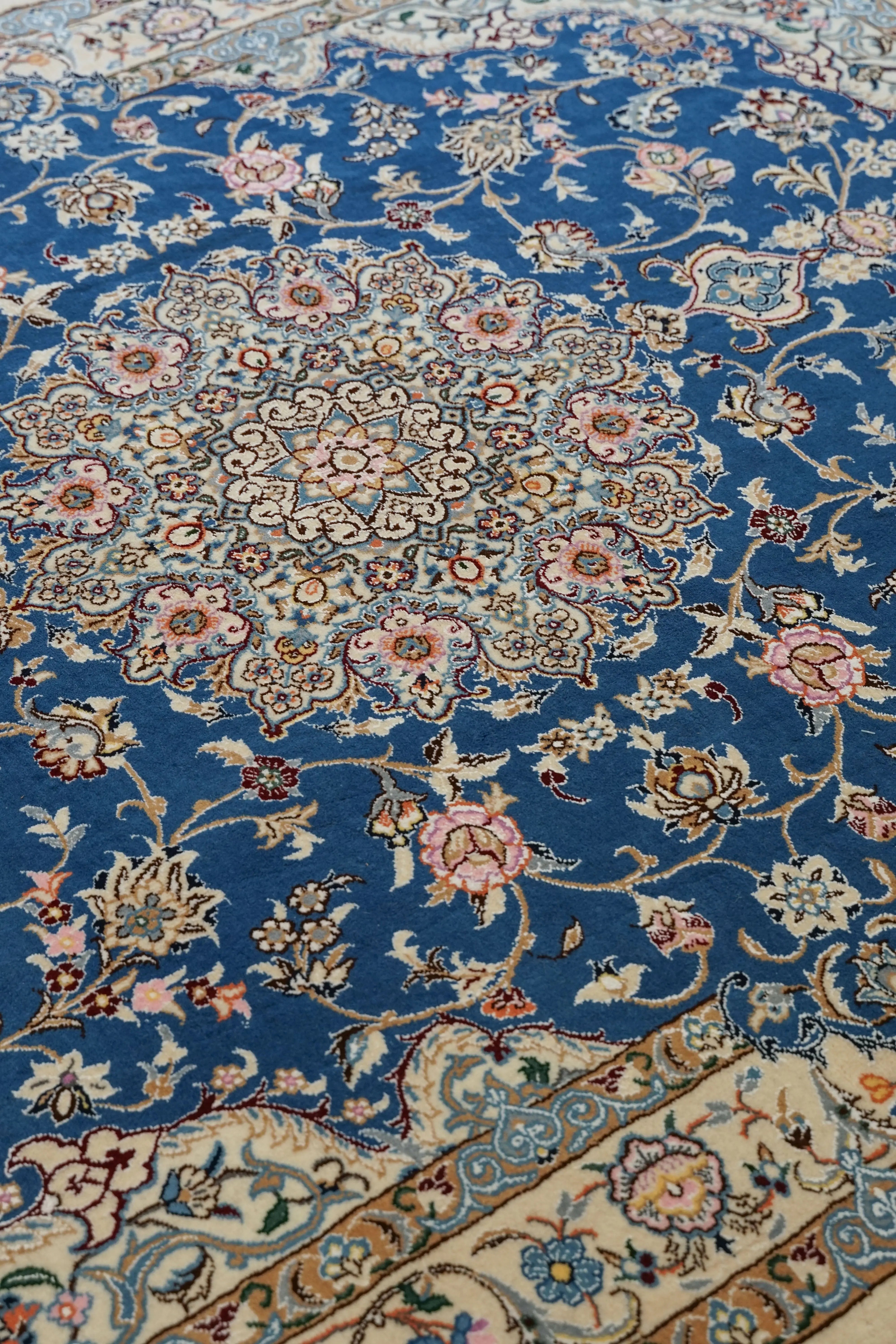 ペルシャ絨毯 ナイン産198×150cm- Decorworks