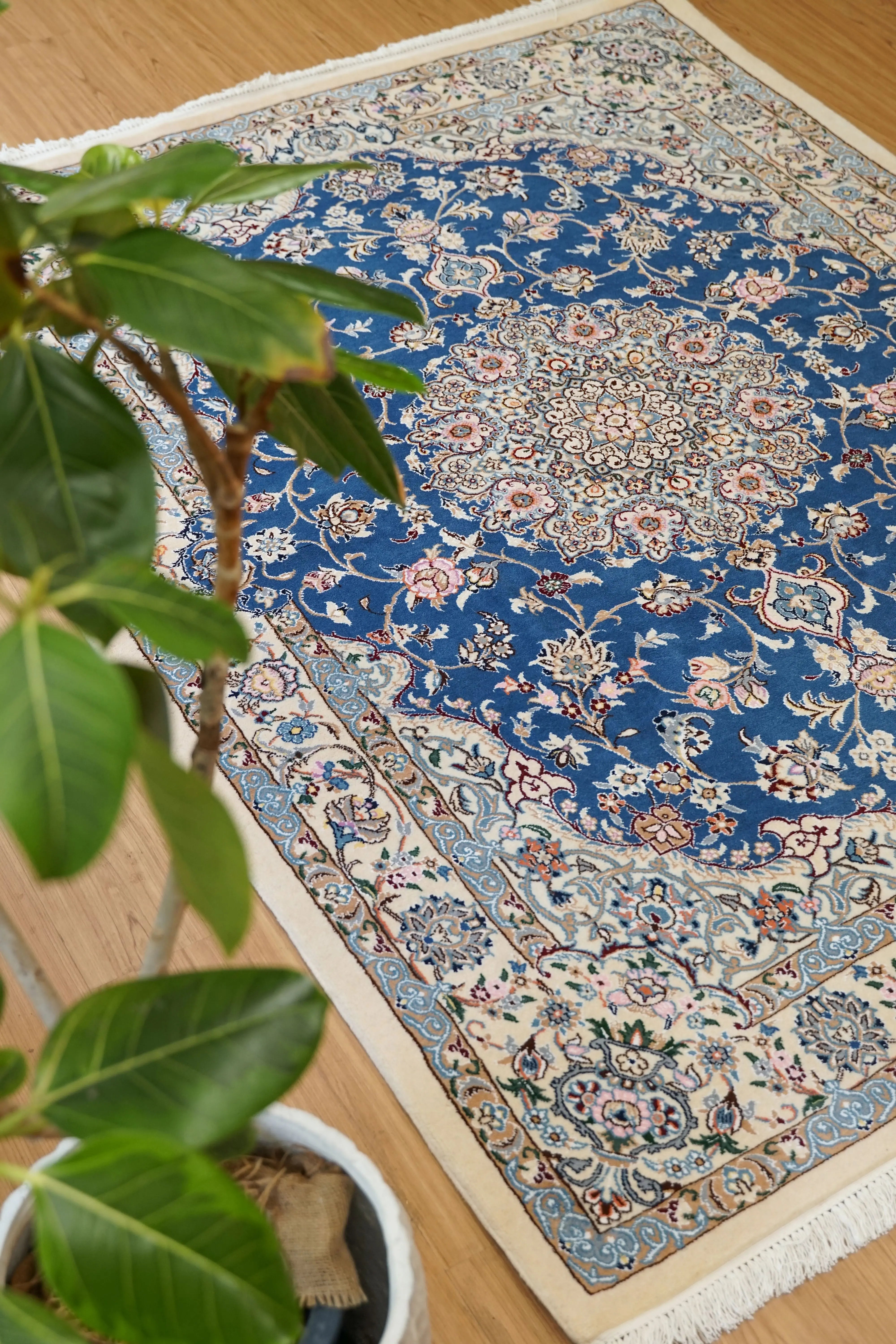 ペルシャ絨毯 ナイン産198×150cm- Decorworks