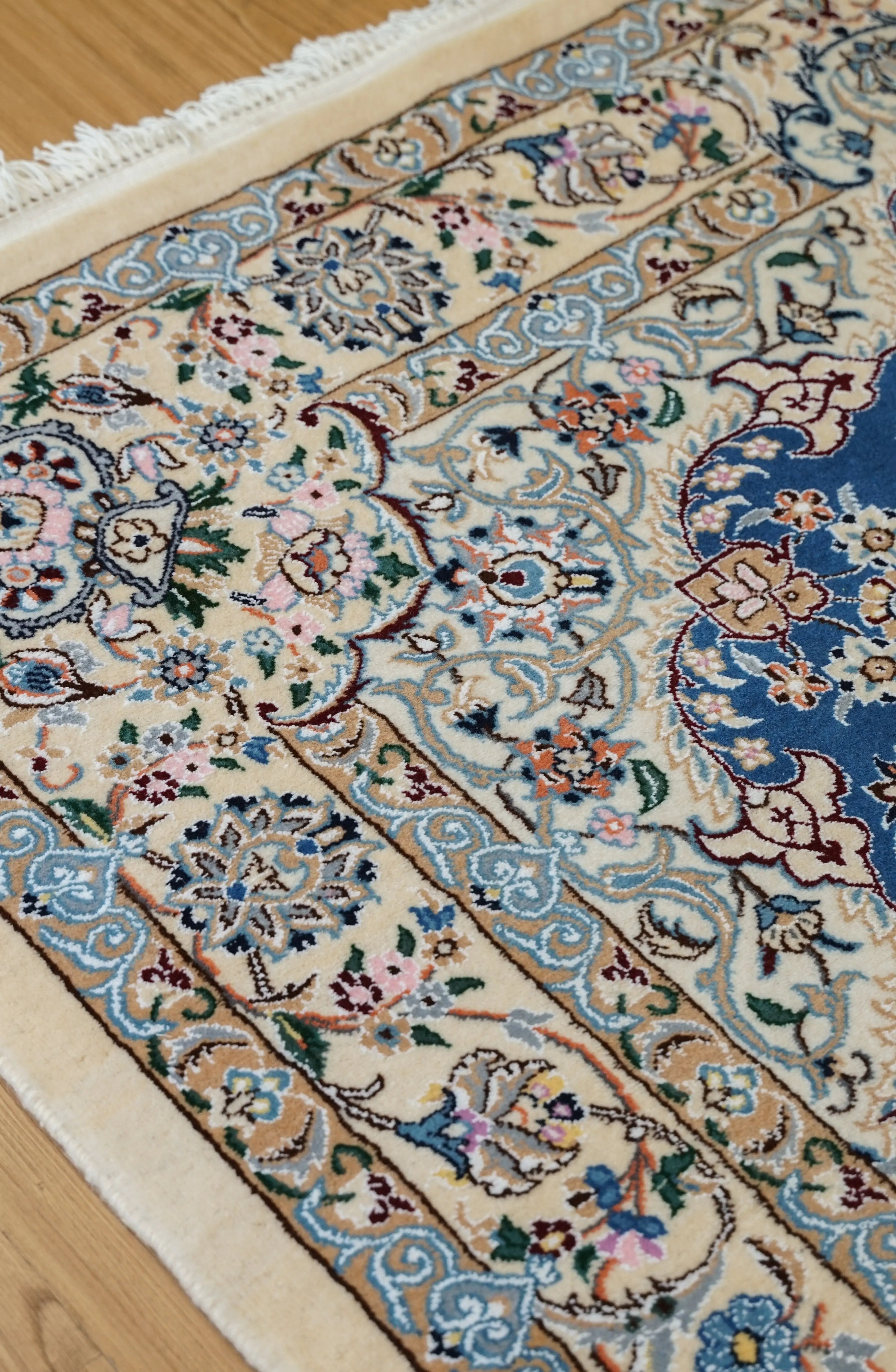 ペルシャ絨毯 ナイン産198×150cm- Decorworks