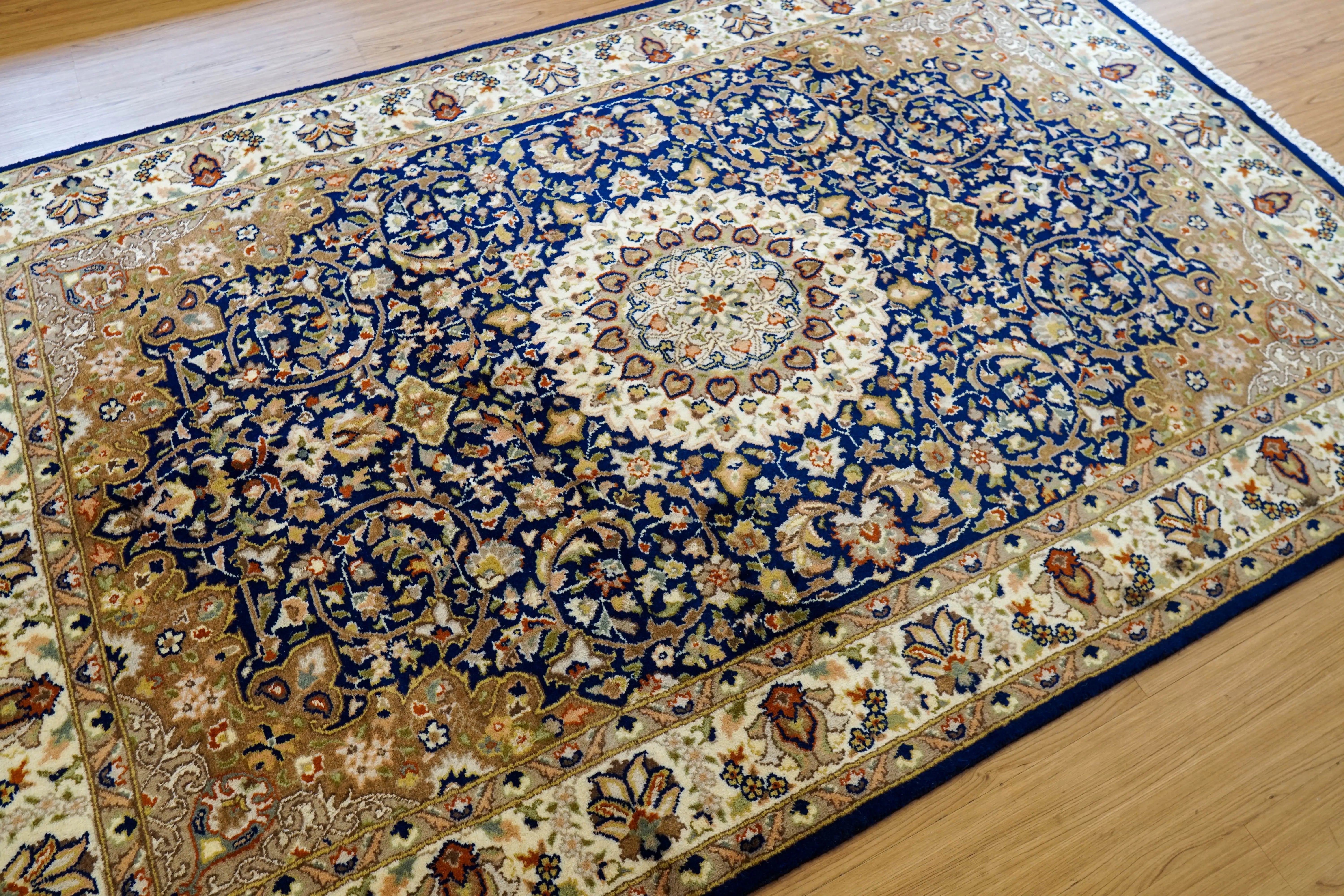 オリエンタルラグパキスタン手織り絨毯 ダブルノット214×135cm