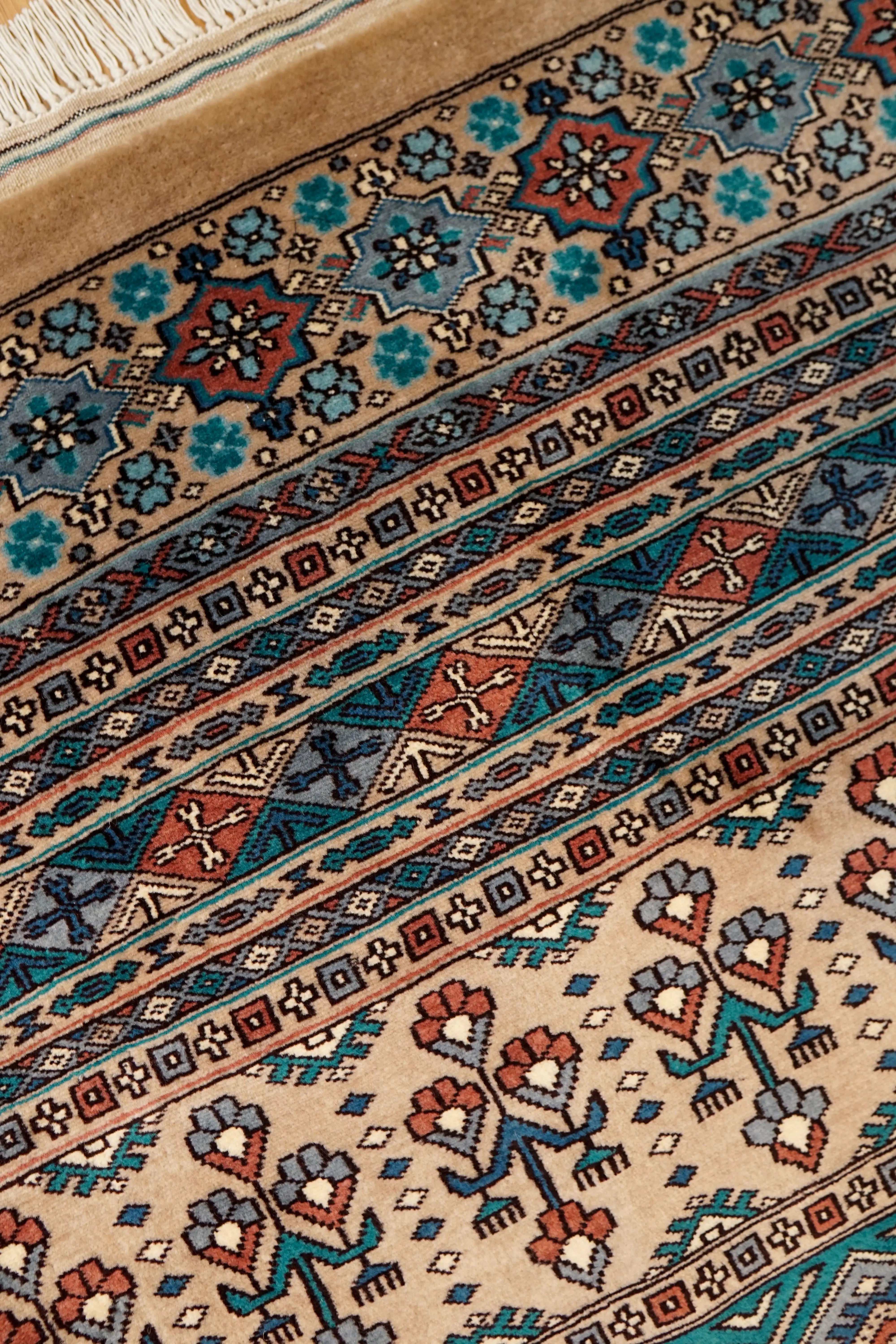 パキスタン手織り絨毯 229×151cm ニュージーランドウール 高品質