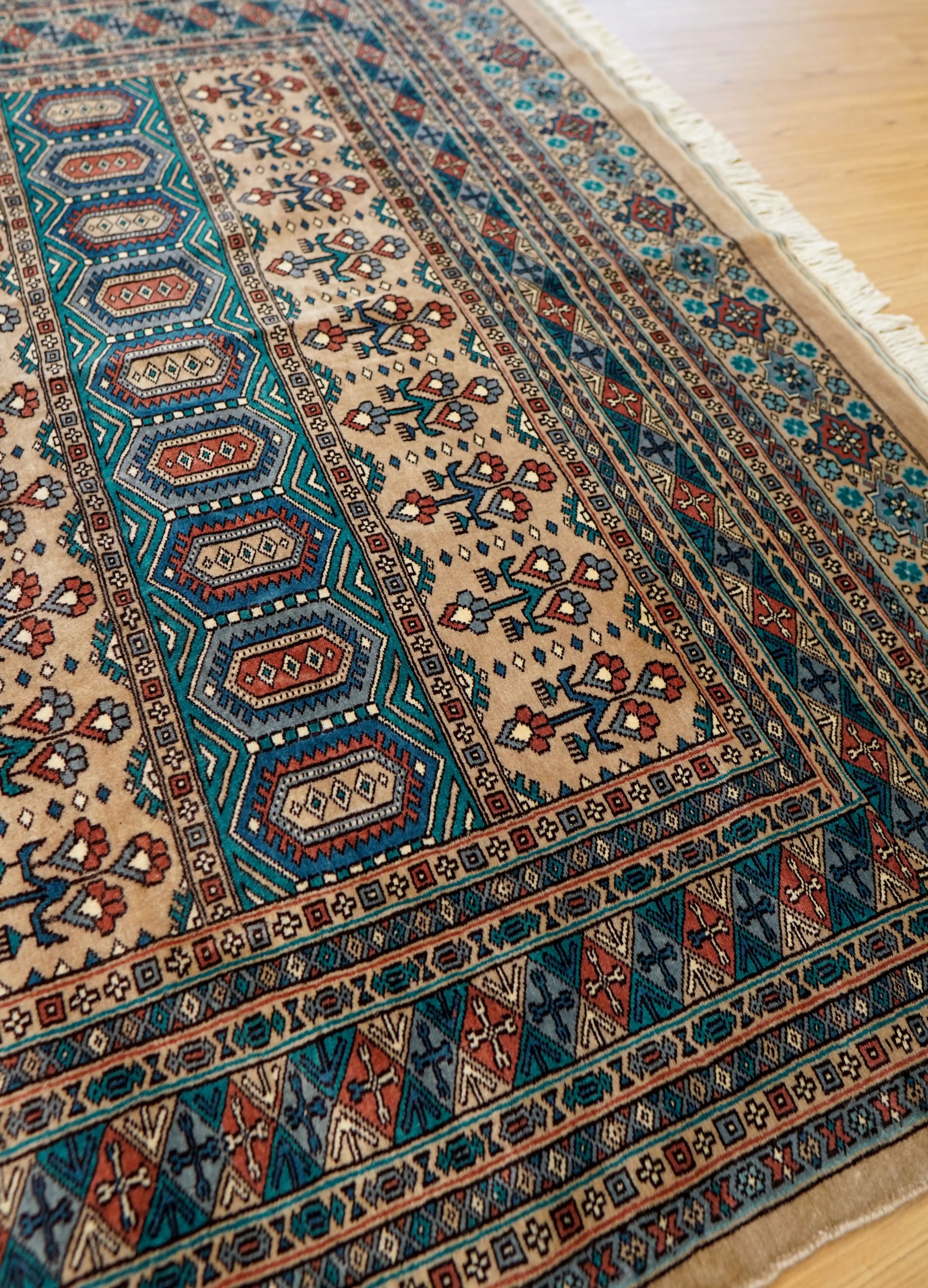 パキスタン手織り絨毯 229×151cm ニュージーランドウール 高品質