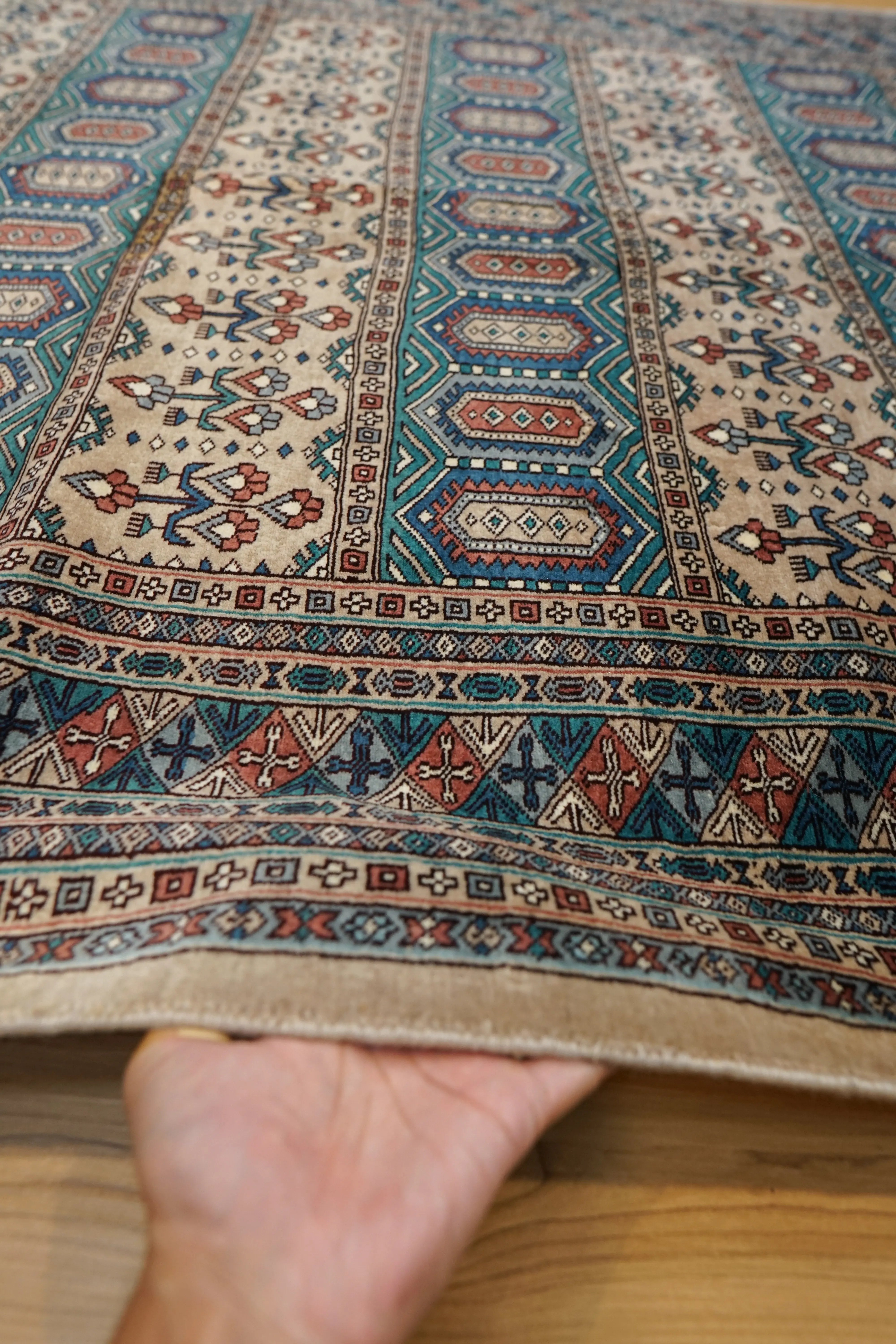 パキスタン手織り絨毯 229×151cm ニュージーランドウール 高品質