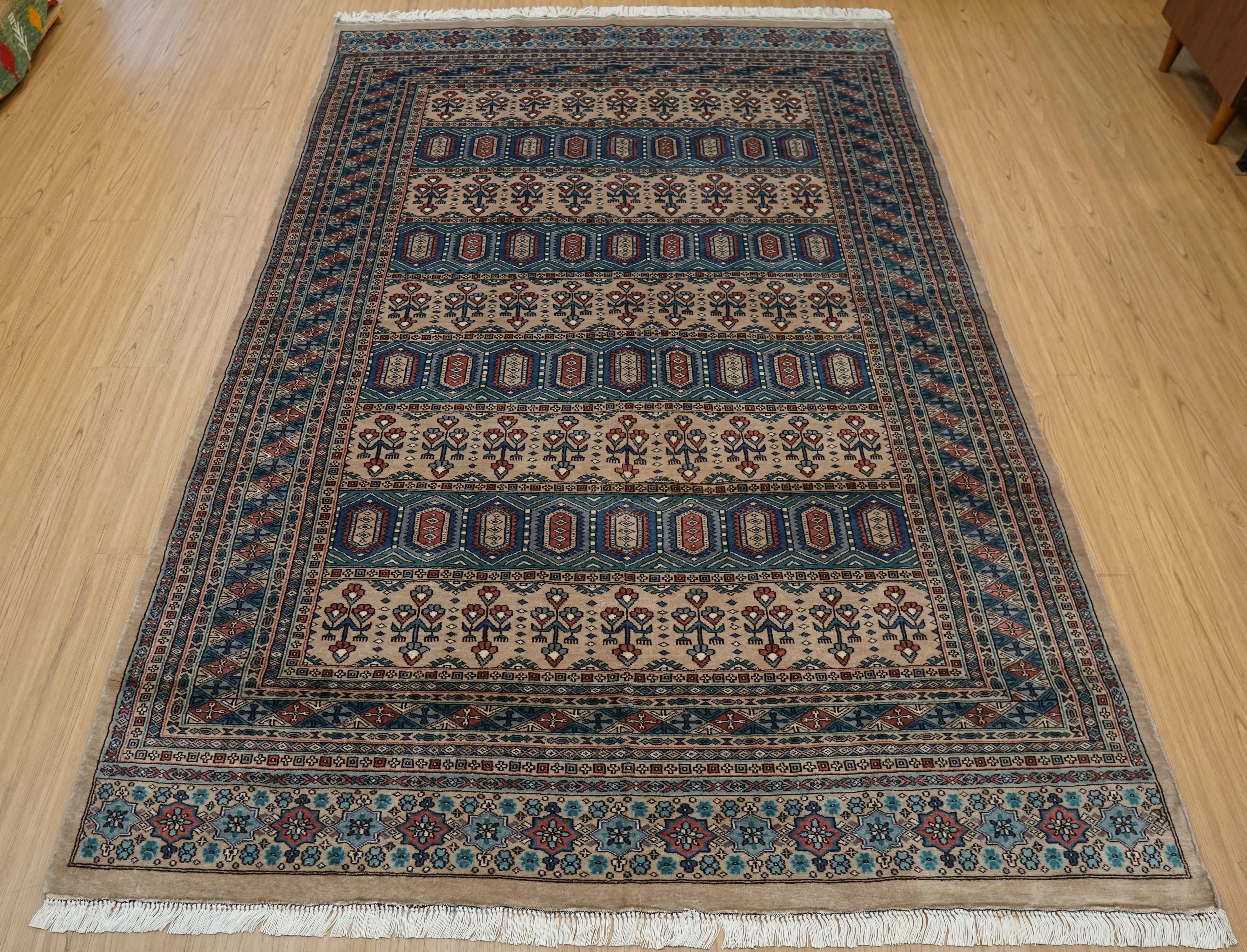 パキスタン手織り絨毯 229×151cm ニュージーランドウール 高品質