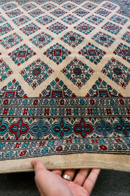 236×164cm  パキスタン手織り絨毯 Decorworks
