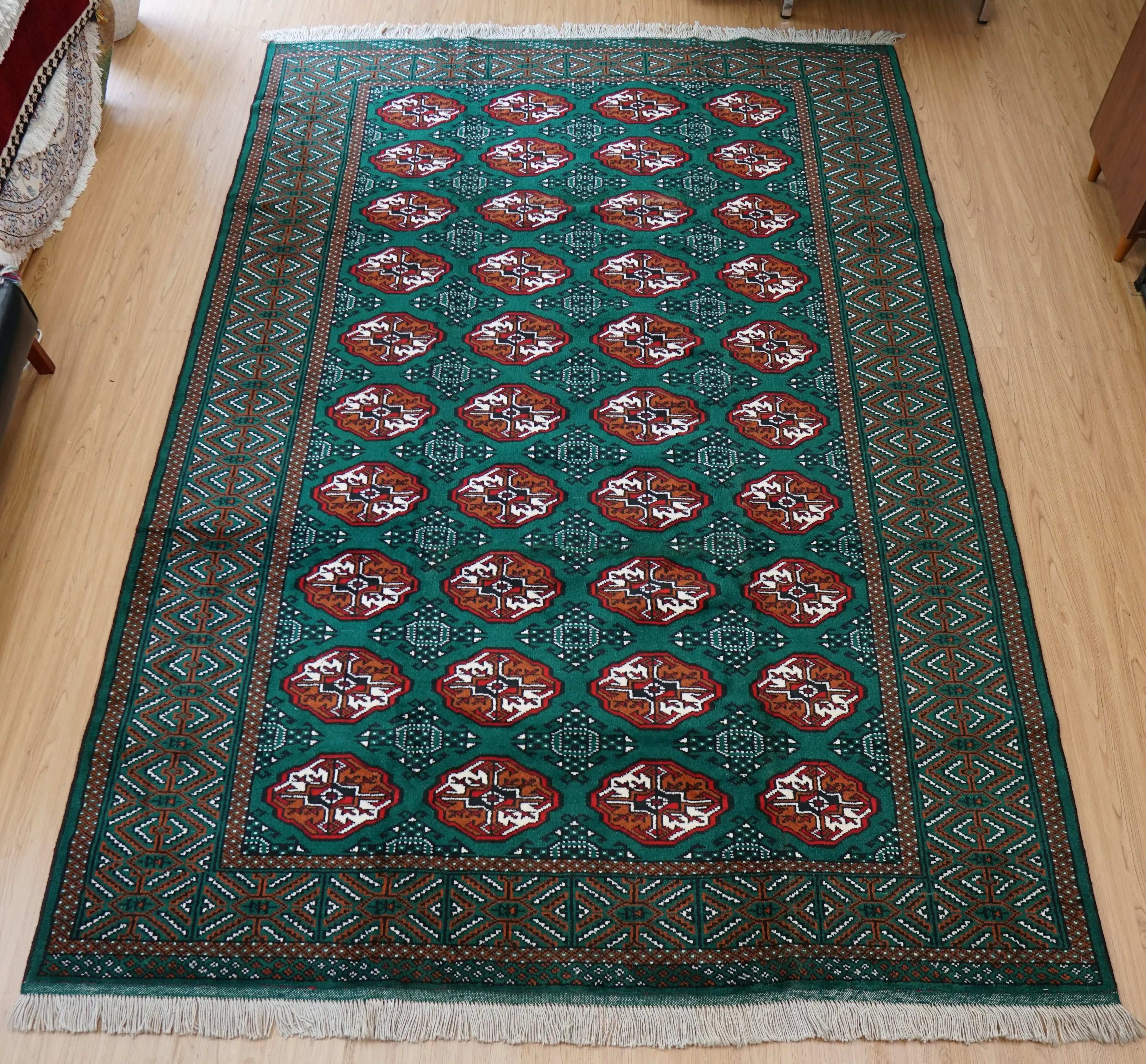 ペルシャ絨毯専門店 Decorworks イラン直輸入,手織りラグコレクション