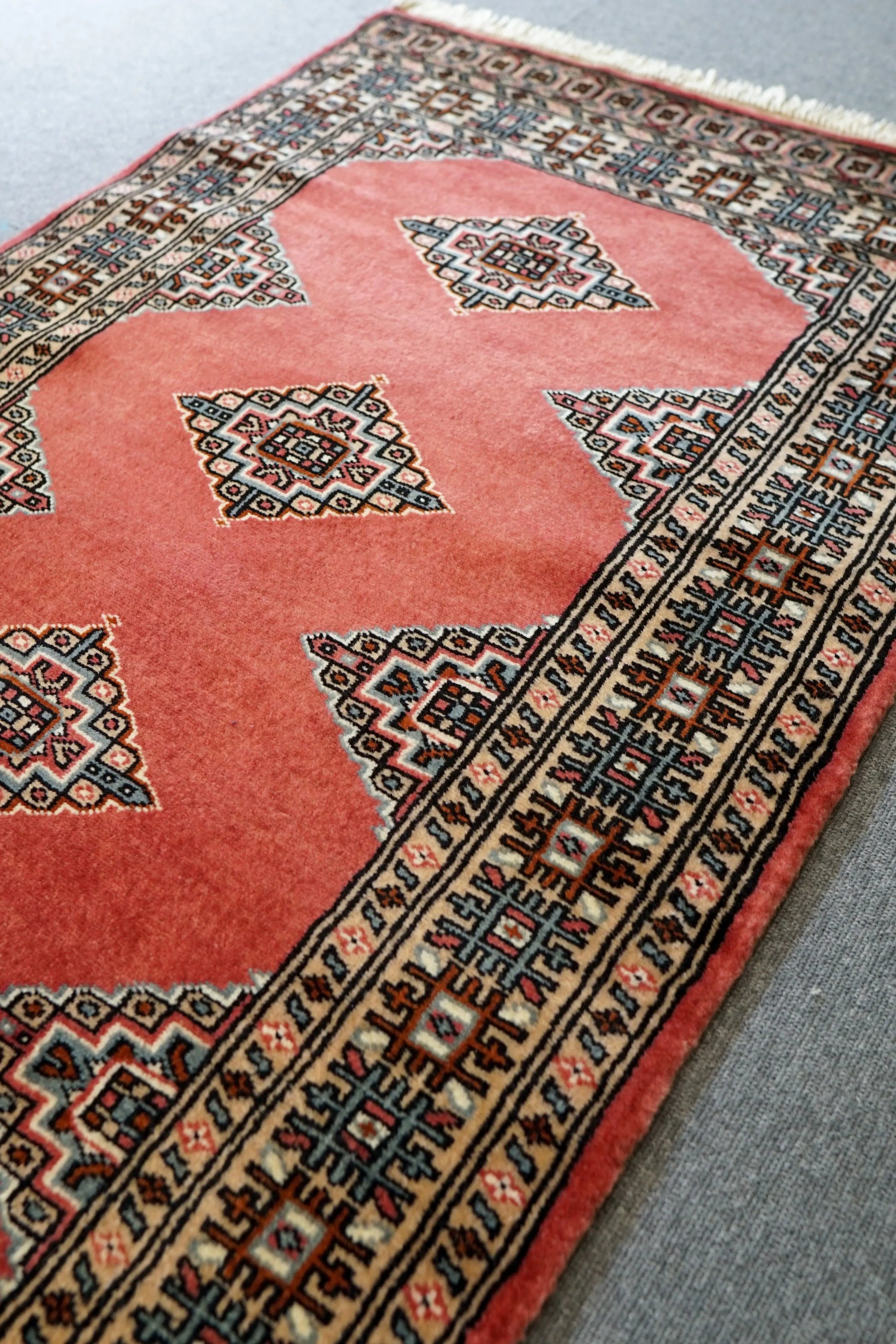 305×79cm   パキスタン手織り絨毯　ランナー Decorworks