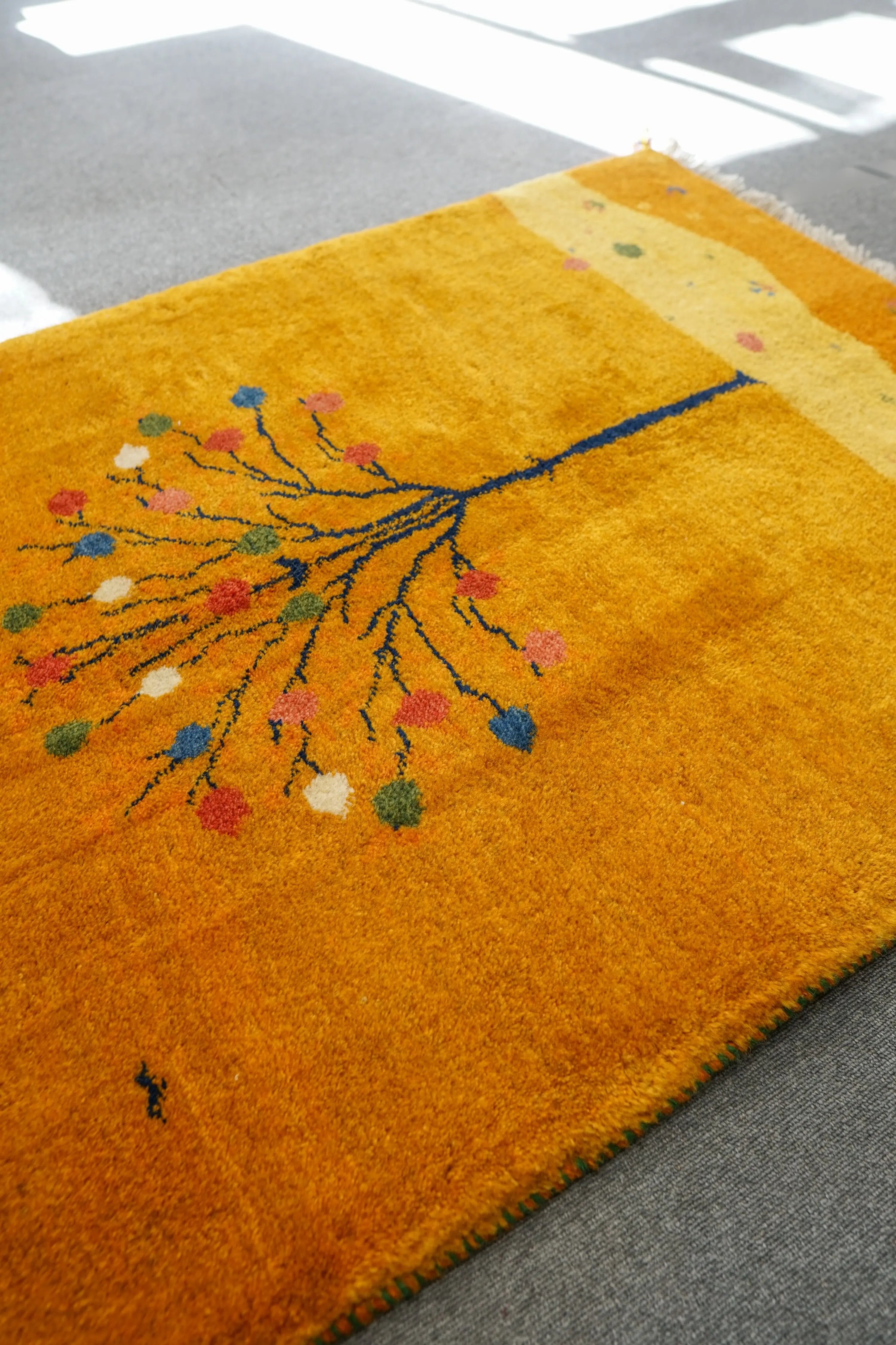 150×100cm 【ペルシャ絨毯 手織りギャッベ】アマレ族ギャッベ ギャベ 150×100cm 【ペルシャ絨毯 手織りギャッベ】アマレ族ギャッベ