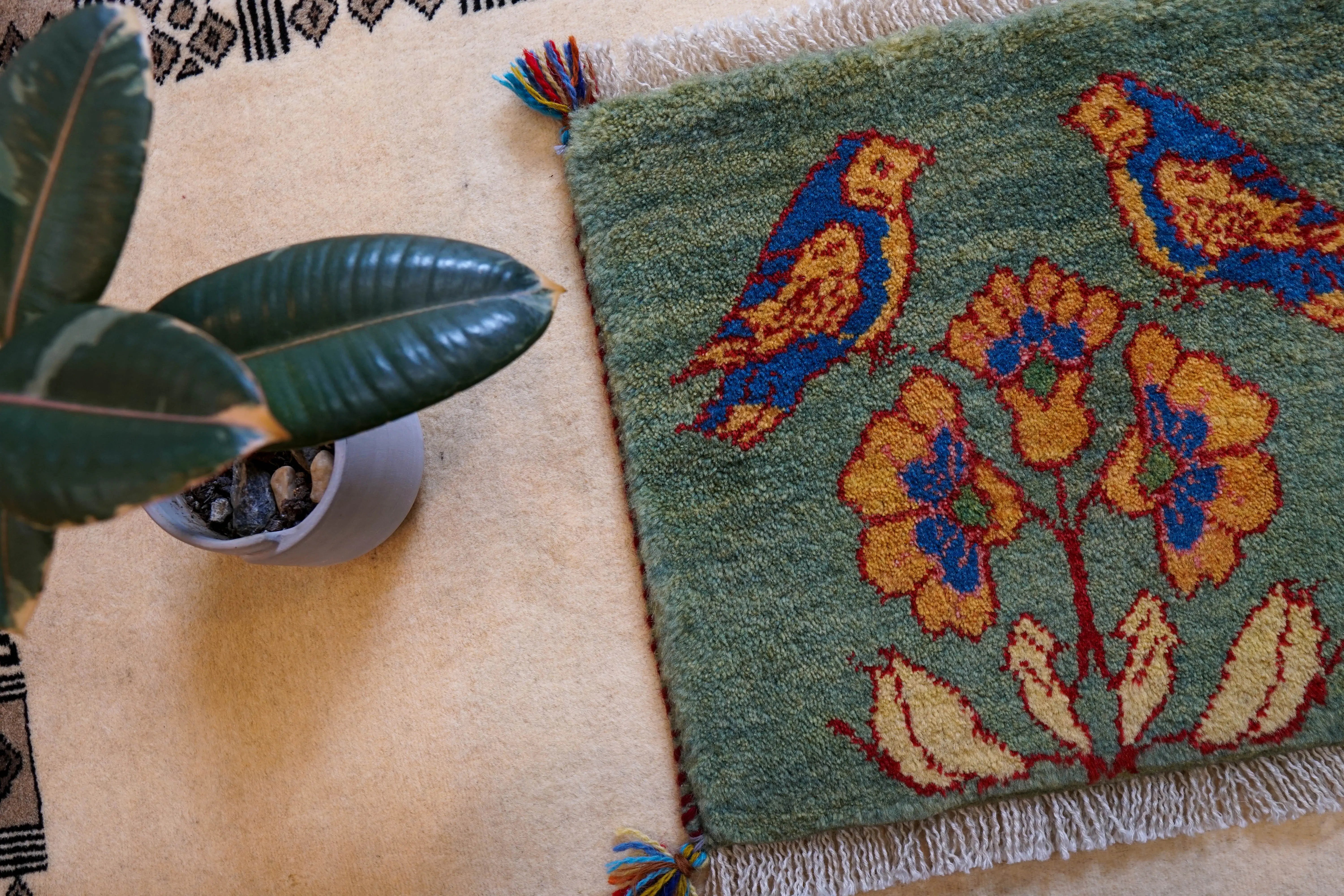 ペルシャ絨毯 手織りギャッベ アマレ族 ギャベ 40×40cm ペルシャ絨毯 手織りギャッベ アマレ族 ギャベ - Decorworks