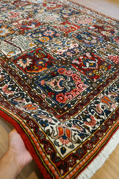  ペルシャ絨毯 バクティアリ産 202×136cm