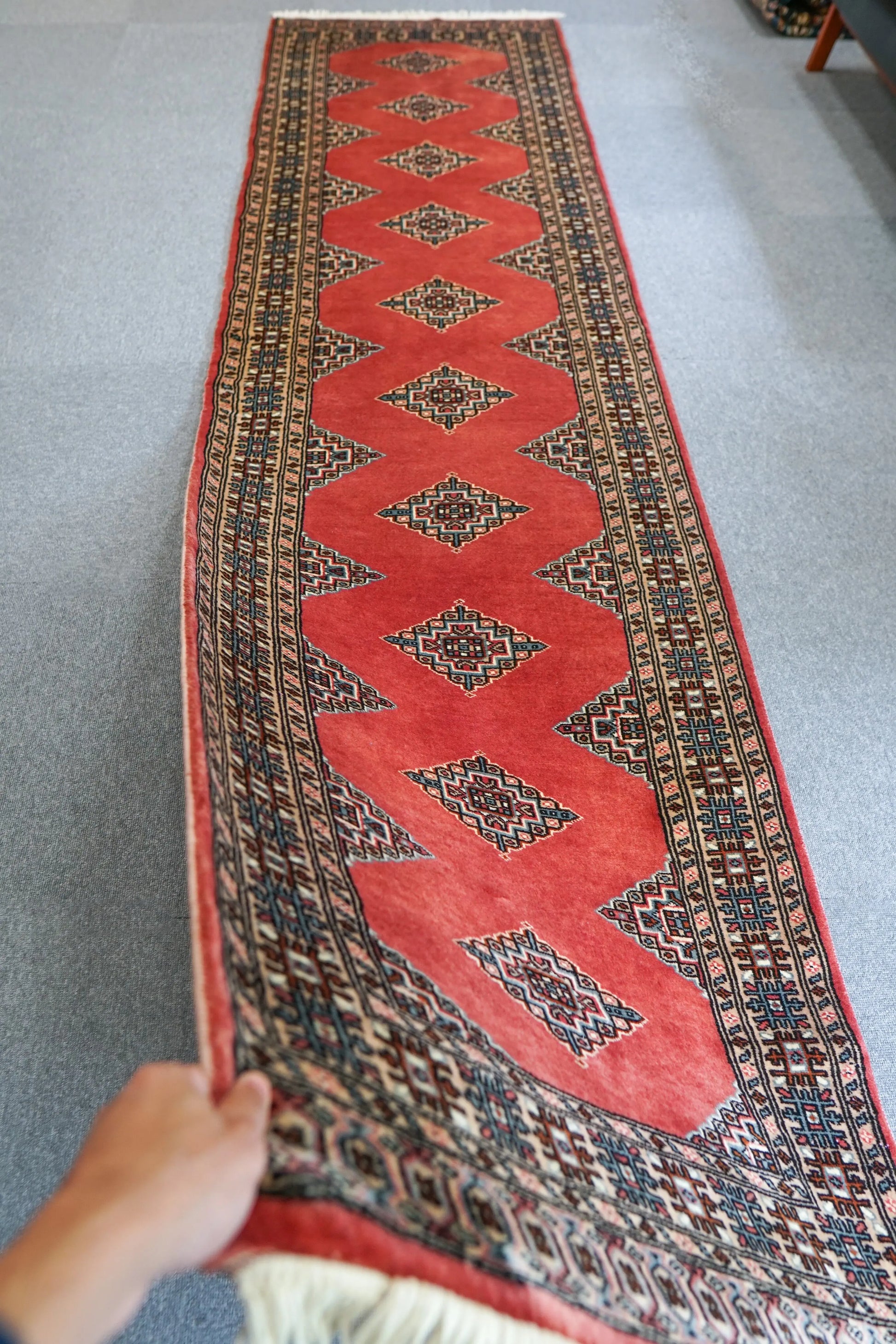 305×79cm   パキスタン手織り絨毯　ランナー Decorworks